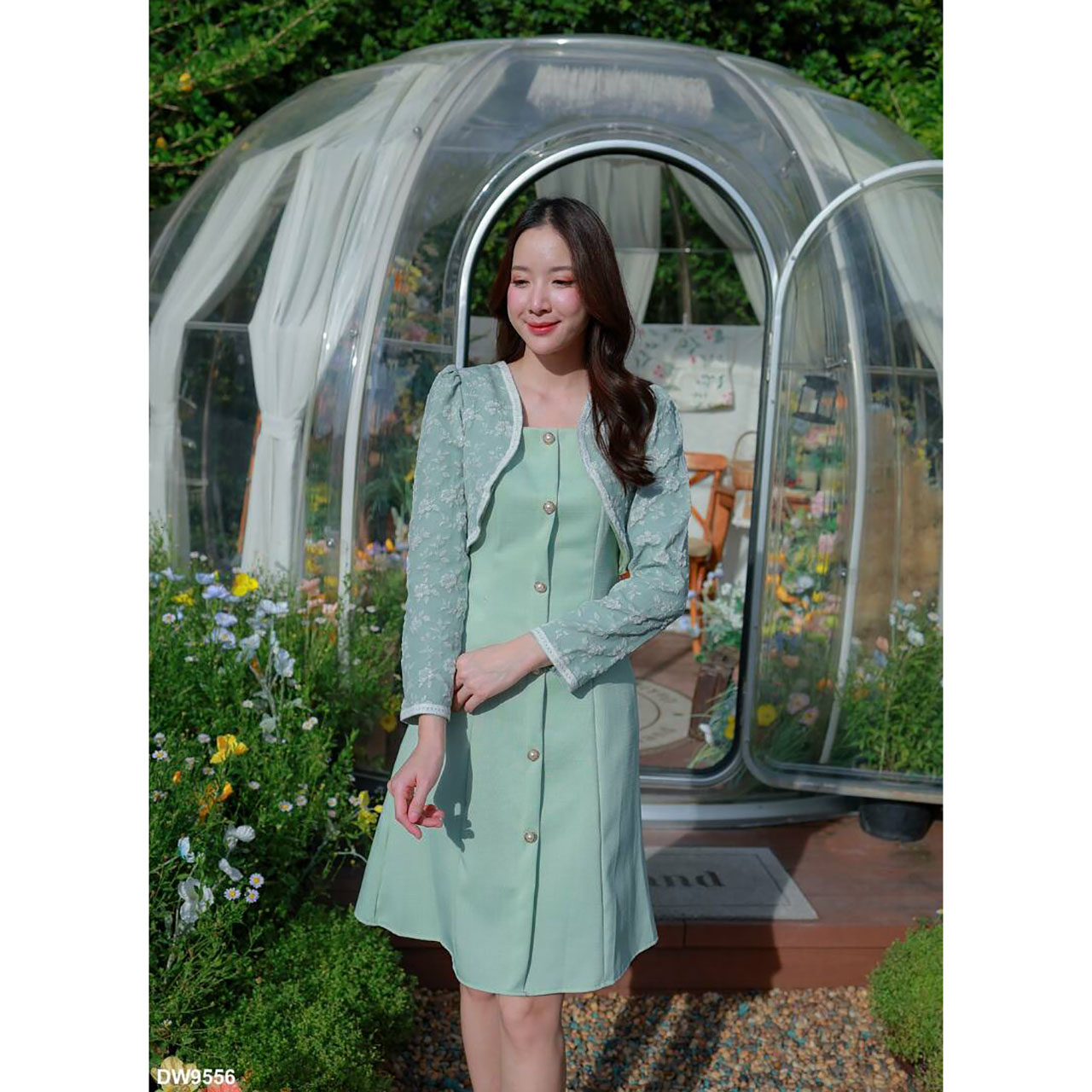 kudapy เดรสเสื้อแขนยาวลายปักทรงกั๊ก