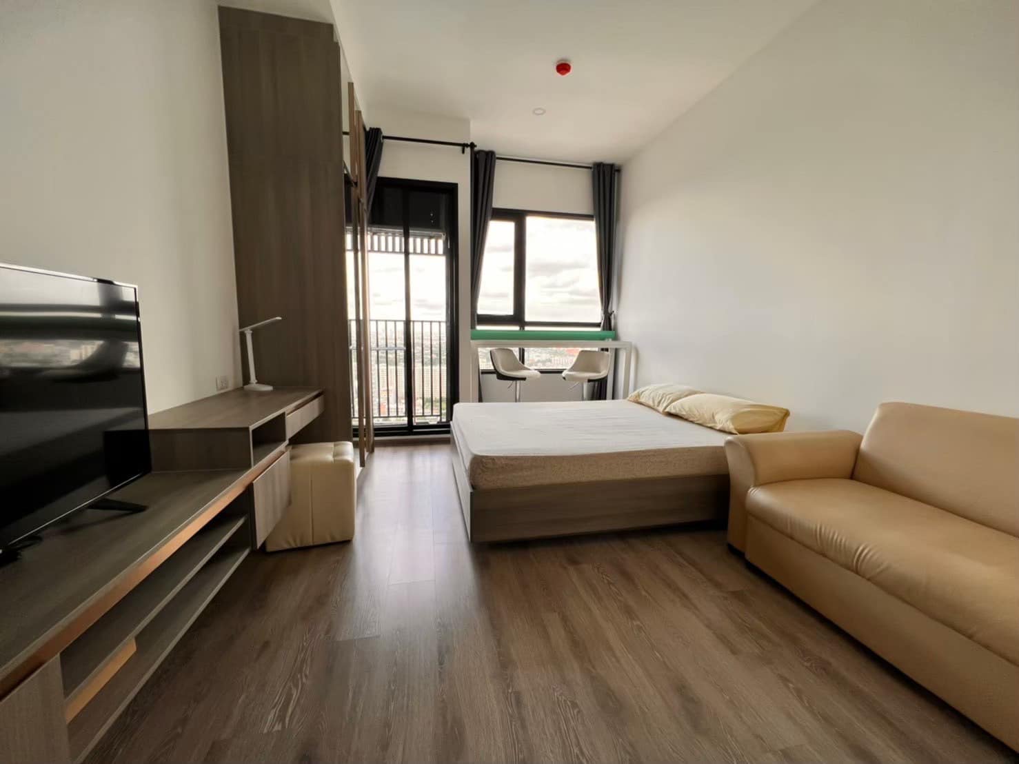 ปล่อยเช่าคอนโด Knightsbridge Prime Onnut (ไนท์บริดจ์ ไพร์ม อ่อนนุช) - Studio 1ห้องน้ำ 1ห้องครัว - ใกล้ BTS อ่อนนุช - ขนาดห้อง 24 ตรม. ชั้น 33