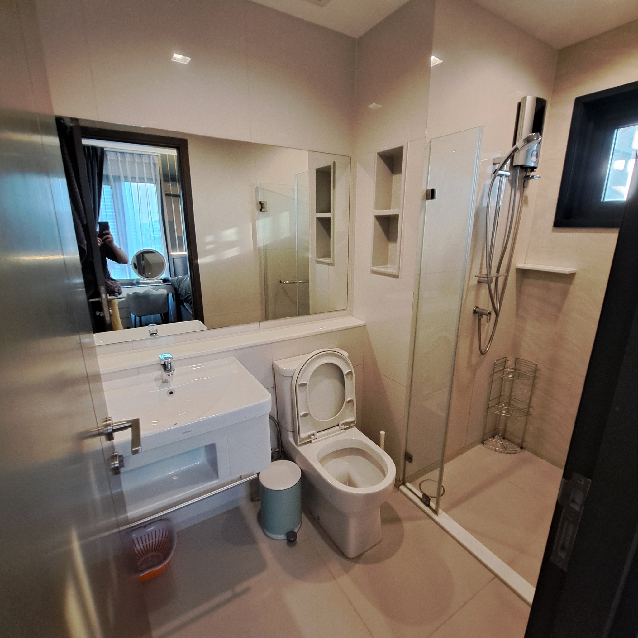 ให้เช่าคอนโด Life Ladprao Valley (ไลฟ์ ลาดพร้าว แวลลีย์) โซนพื้นที่ BTS ห้าแยกลาดพร้าว 📍 ห้องแบบ 2ห้องนอน / 2ห้องน้ำ / โซนครัวปิด · ขนาดห้อง 60 ตรม. ชั้น 15