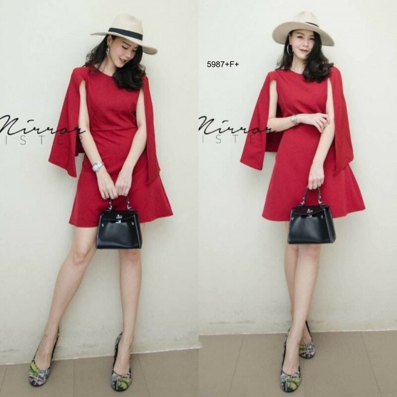 kudapy ชุดเดรสดีไซน์เก๋ แพทเทิร์นช่วงบนโดดเด่น แขน 2 ข้างแต่งผ่า คลุมหลังแขนตรงช่วงแขน ช่วงกระโปรงเป็นทรงเอ