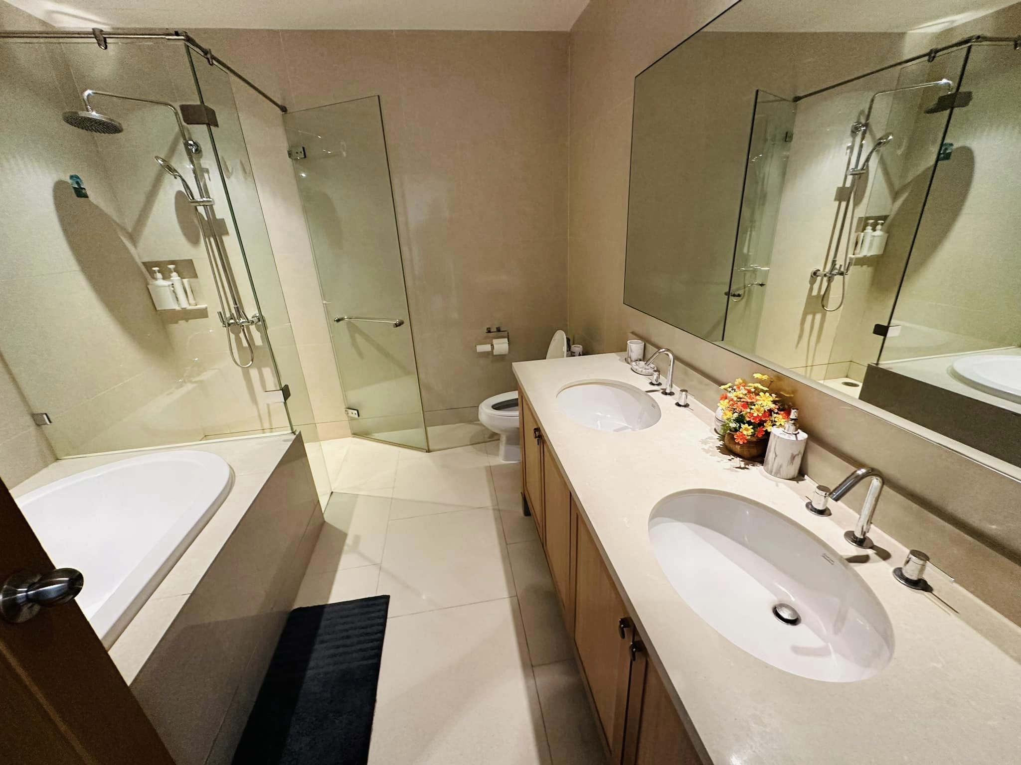 ปล่อยเช่าคอนโด The Emporio Place (ดิ เอ็มโพริโอ เพลส) - Duplex2ชั้น 1ห้องนอน 2ห้องน้ำ 1ห้องนั่งเล่น - ใกล้ BTS พร้อมพงษ์ - ขนาดห้อง 83 ตรม. ชั้น 28