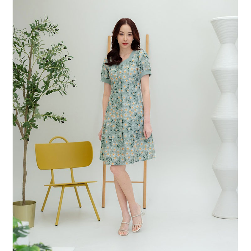 kudapy เดรสสั้นสีเขียว/สีชมพู/สีครีม กระดุมหน้าดอกเดซี่ ใส่ทำงาน ออกงานสวยดูดี