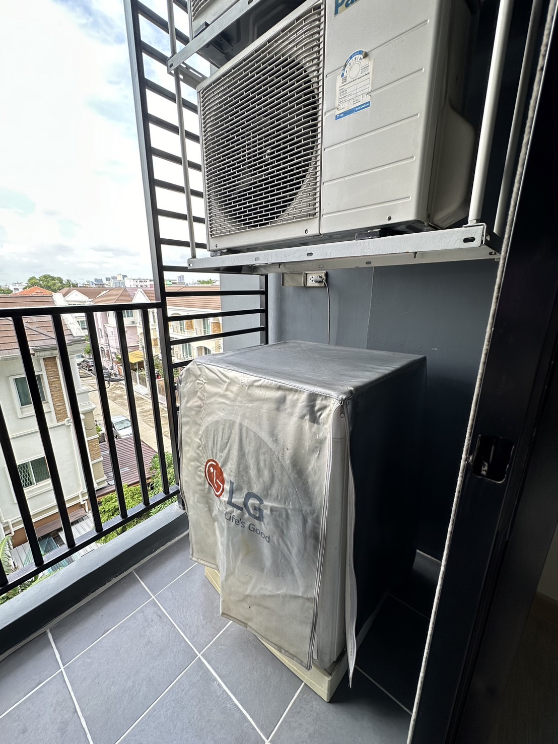 ปล่อยเช่าคอนโด D Mura Ratchayothin (ดี มูระ รัชโยธิน) - 1ห้องนอน 1ห้องน้ำ 1ห้องนั่งเล่น - ใกล้ BTS เสนานิคม - ขนาดห้อง 31.36 ตรม. ชั้น 5