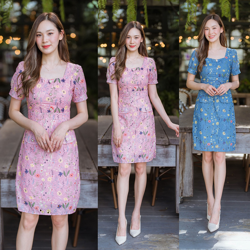 kudapy เดรสสั้นสีชมพู/สีฟ้า ลายดอกคอเหลี่ยมมีกระเป๋ากระดุมกลางอก