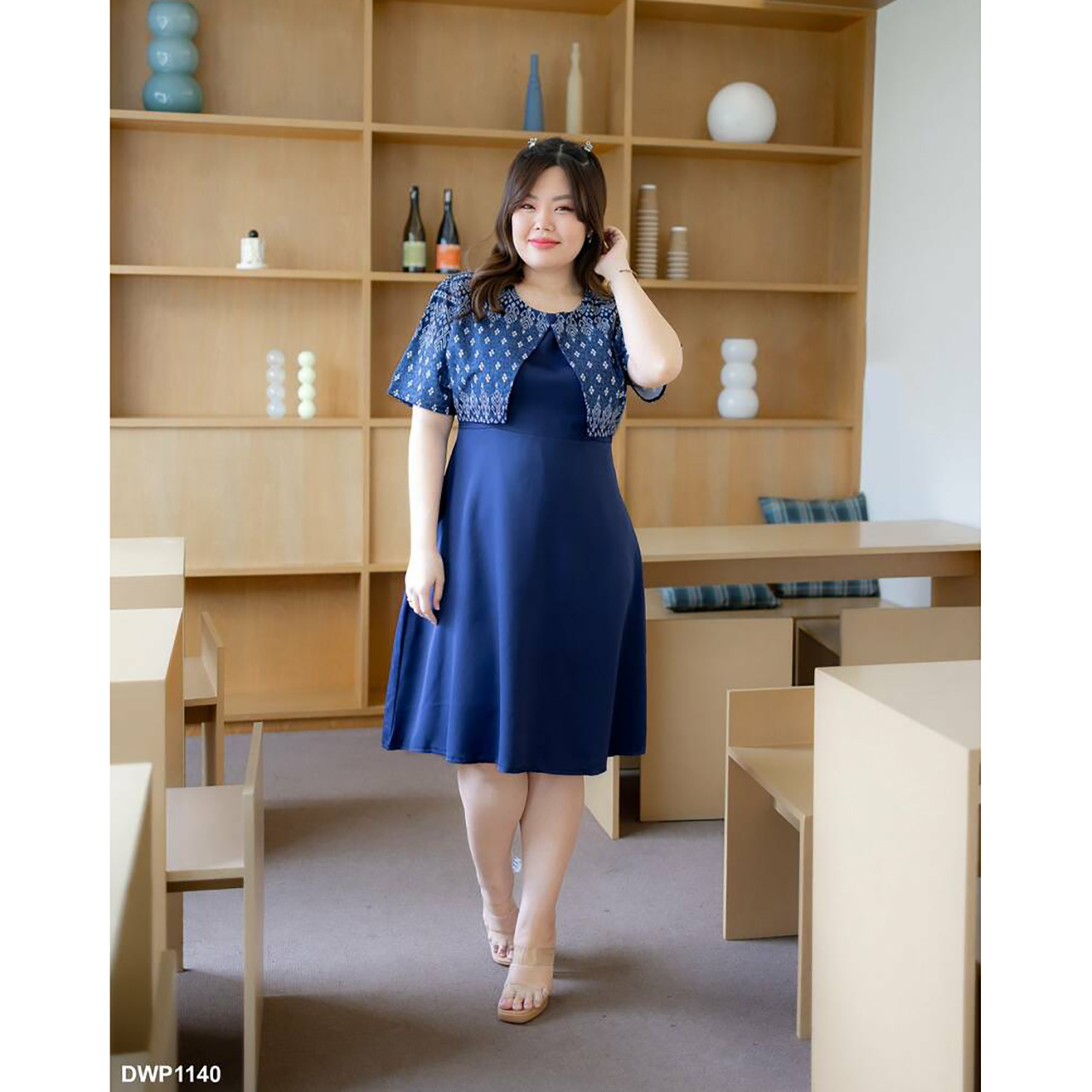 kudapy เดรสลายไทยแต่งเสื้อกระดุม 1 เม็ด