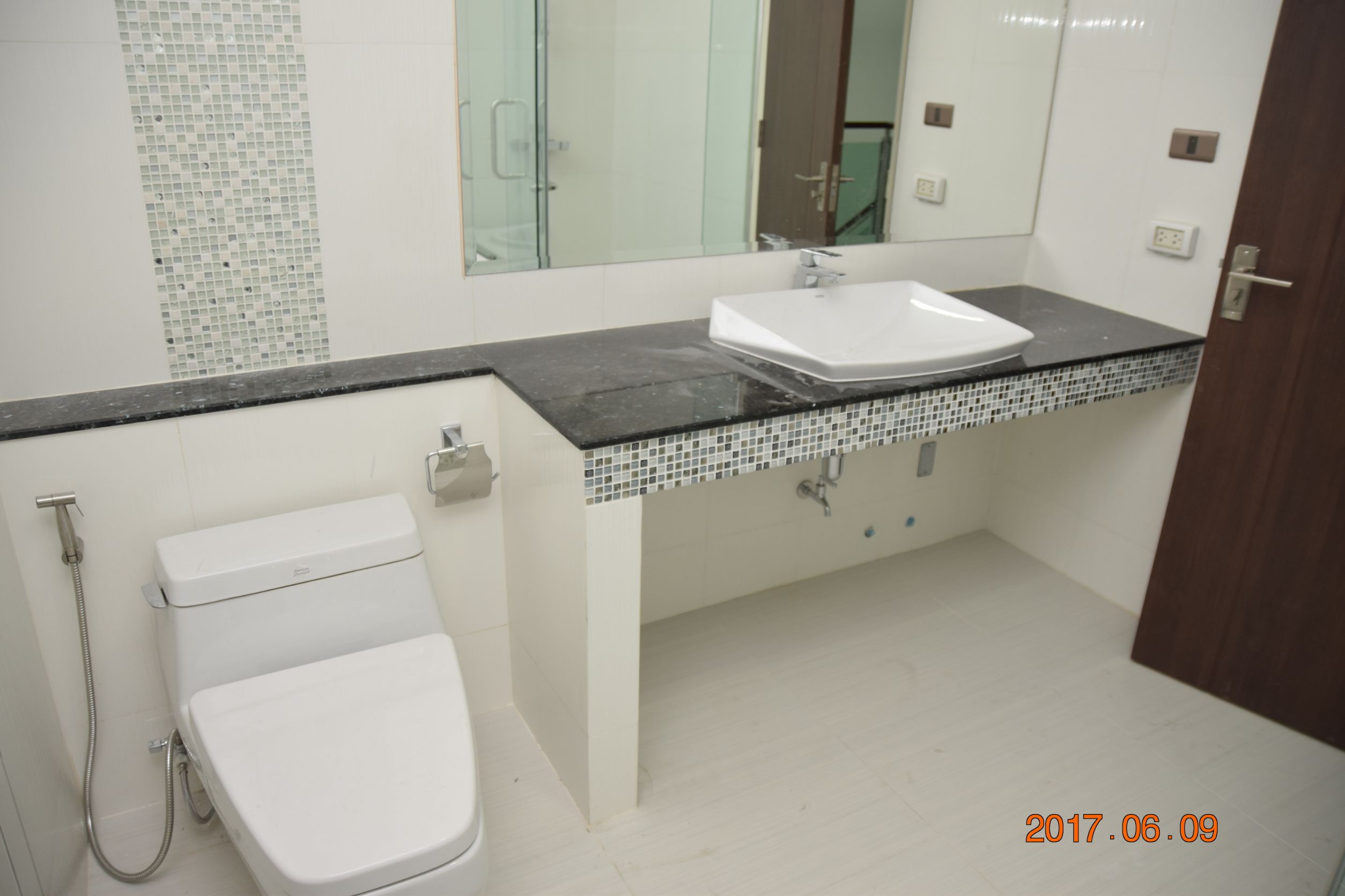 ขาย The Front ร่มเกล้าสุวรรณภูมิอาคารพาณิชย์3ชั้นรูปแบบทันสมัยทำเลโดดเด่นติดถนนร่มเกล้า หน้าสนามบินสุวรรณภูมิ