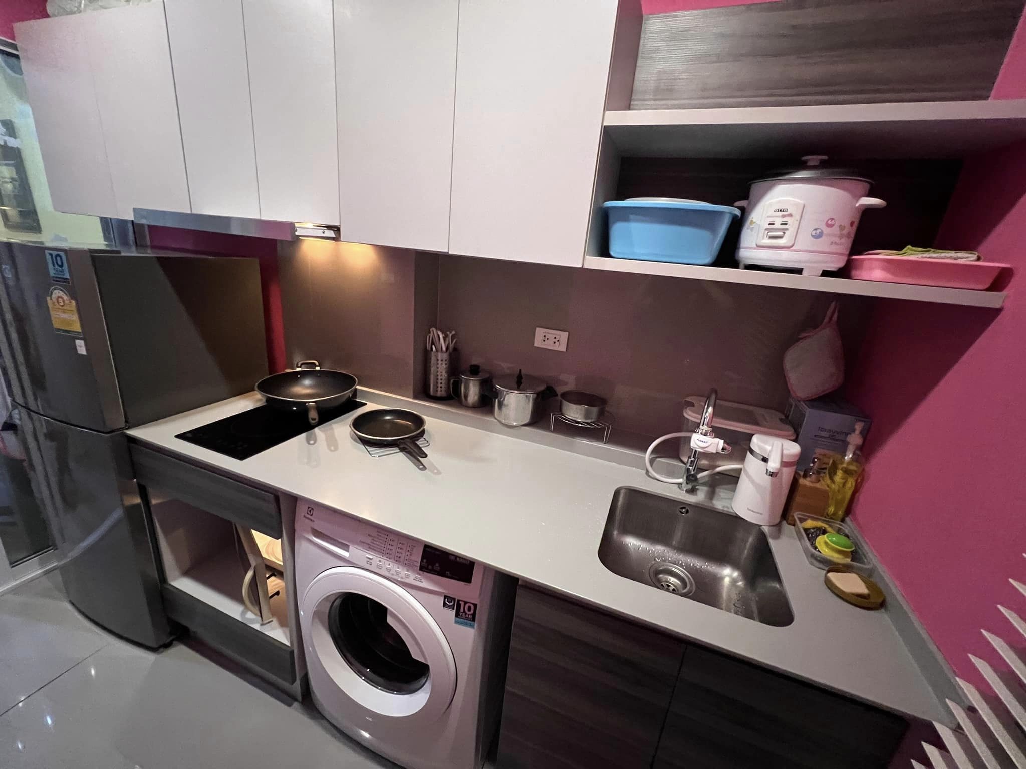 ปล่อยเช่าคอนโด Centric Ratchada-Huai Khwang (เซ็นทริค รัชดา-ห้วยขวาง) - 1ห้องนอน 1ห้องครัว 1ห้องน้ำ 1ห้องนั่งเล่น - ใกล้ MRT ห้วยขวาง - ขนาดห้อง 30 ตรม. ชั้น 17