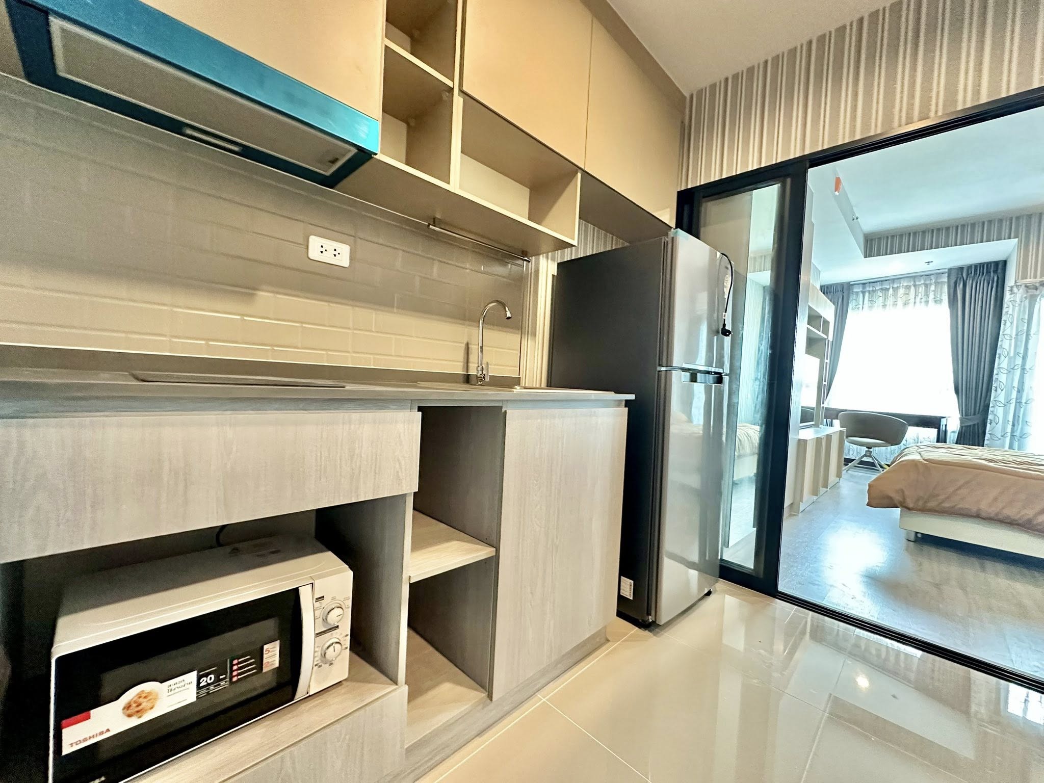 ให้เช่าคอนโด Ideo Ramkhamhaeng - Lam Sali Station (ไอดีโอ รามคำแหง - ลำสาลี สเตชั่น) โซนพื้นที่ BTS สีเหลืองลำสาลี ห้องแบบ Studio / 1ห้องน้ำ / โซนครัวปิด · ขนาดห้อง 25 ตรม. ชั้น 22