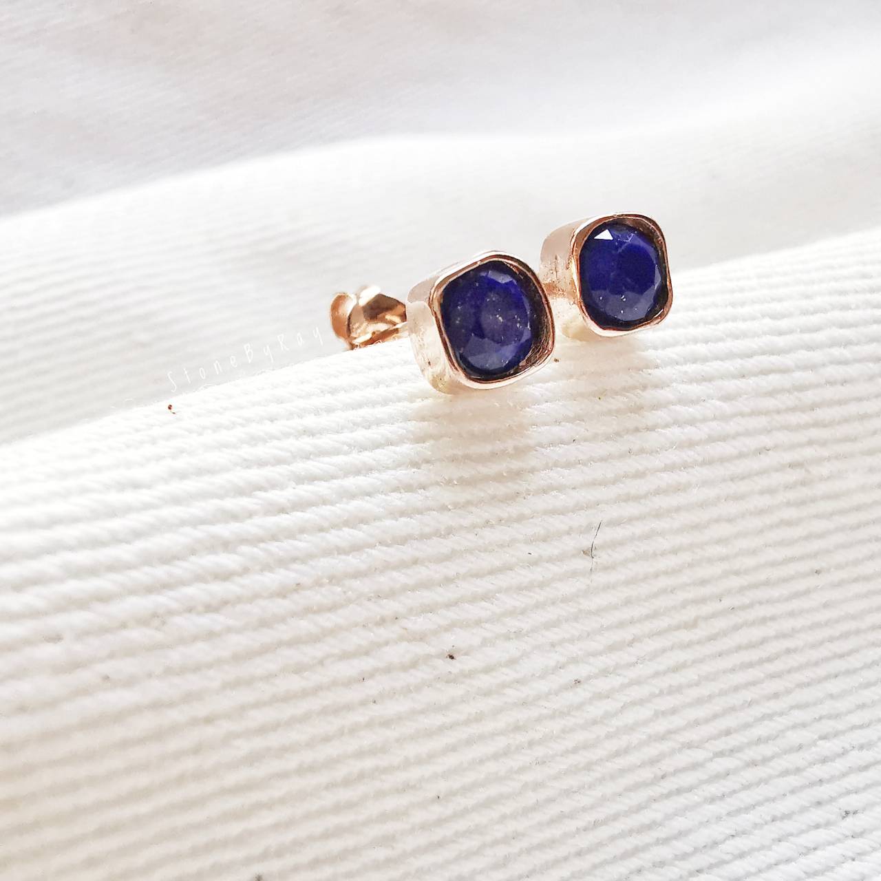 ต่างหูเงินทรงสี่เหลี่ยมดีไซน์กับหินลาพิสลาซูลี Lapis Lazuli