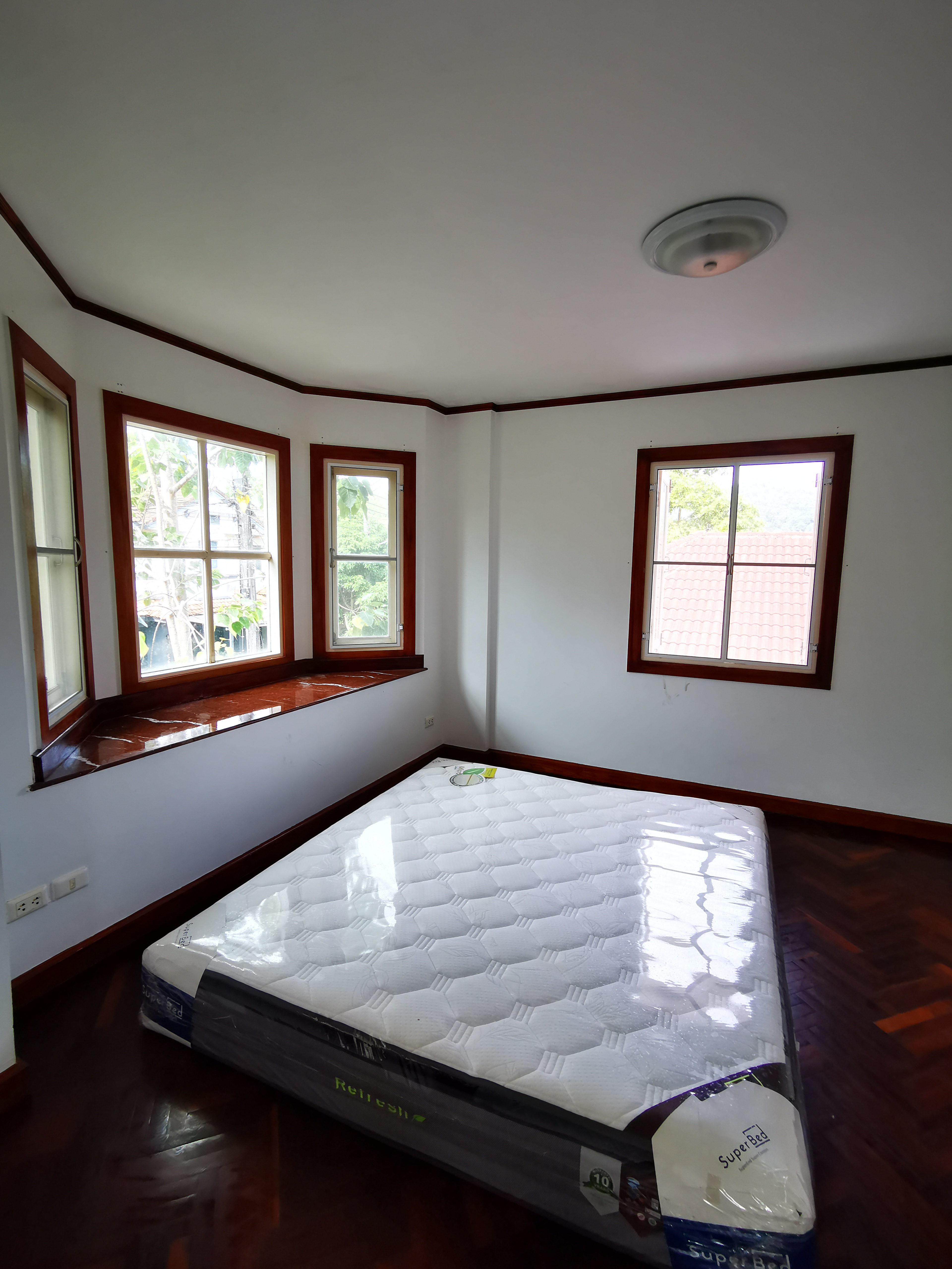 ใกล้ทะเล ใกล้ภูเขา บ้านเดี่ยว วิวภูเขา บ้าน2ชั้น 3นอน 2น้ำ สวนขนาดใหญ่ ทะเลสาบ แลนด์แอนด์เฮ้าส์ พาร์ค ภูเก็ต แลนด์ แอนด์ เฮ้าส์ พาร์ค ภูเก็ต Near Beach Near Mountain Detatched House 2 Storey Mountain Views 3 Bed 2 Bath Big Garden and Lake in common Area F