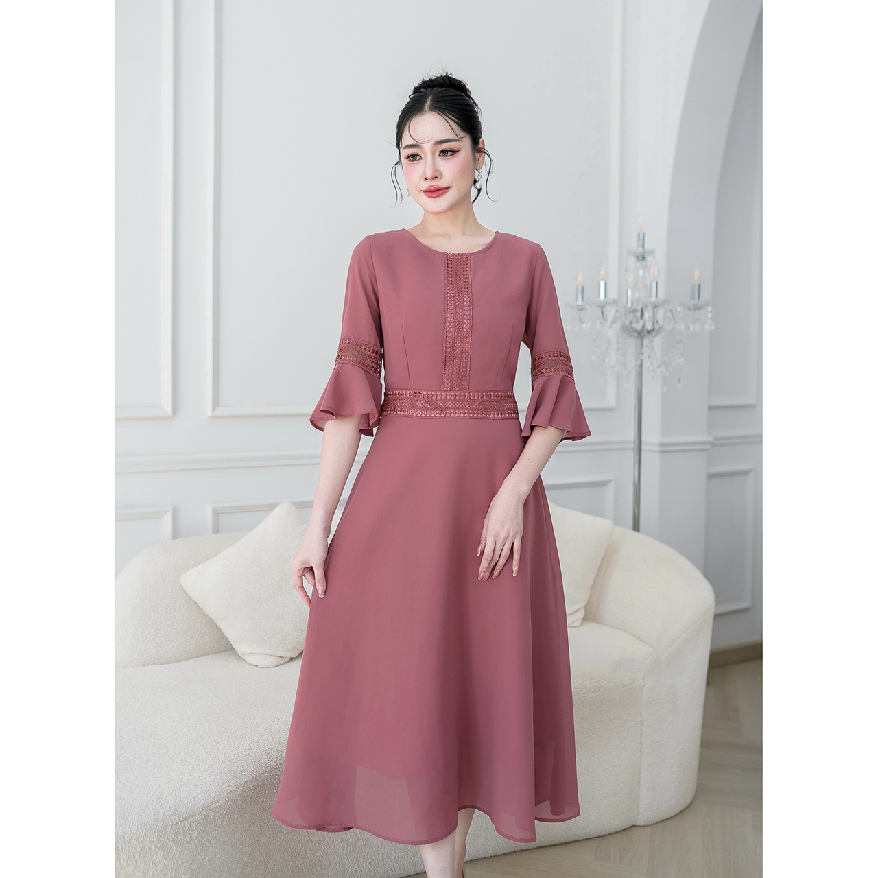 kudapy เดรสยาว ผ้าชีฟอง แต่งคาดลูกไม้ทั้งชุด ผ้าเบาใส่สบายใส่ได้ทั้งวัน มีซับในอย่างดี ซับในยาว