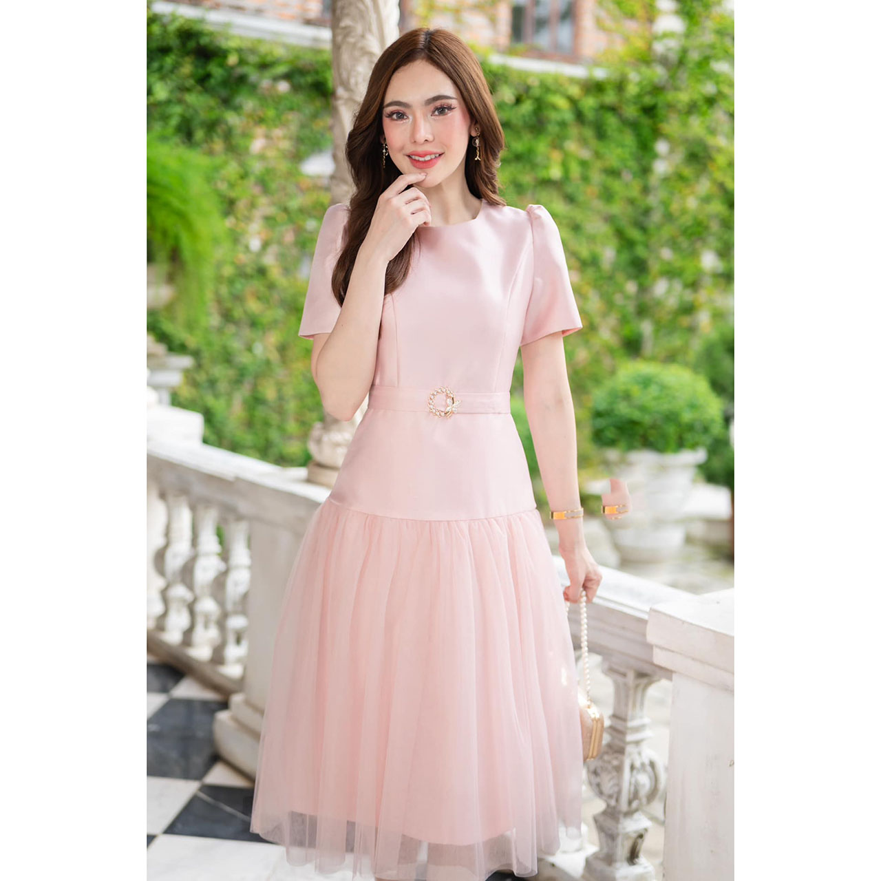 kudapy เดรสสั้นสีทอง/สีพิ้งโกล์ด ผ้าจิตลดา ตัวผ้าไหมจิตลดาอัดกาวทั้งชุด ทรงบานทรงเจ้าหญิง กระโปรงแต่งชีฟองด้านล่าง คอกลมแขนสั้นจับจีบ