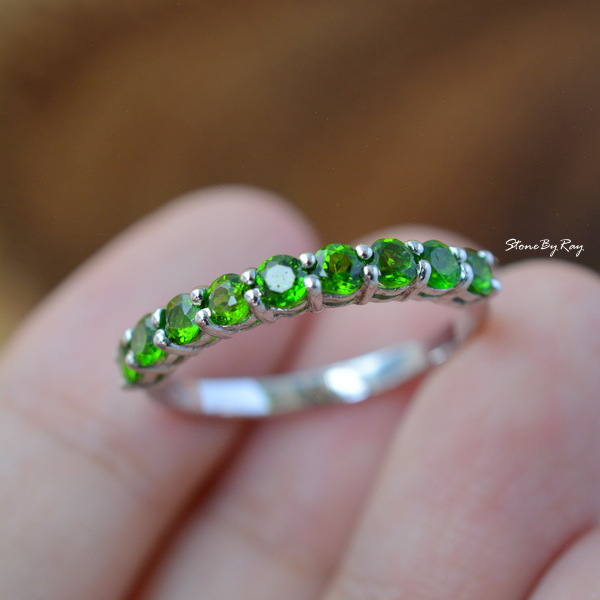 แหวนเงินพลอยไดออปไซด์ (Diopside)