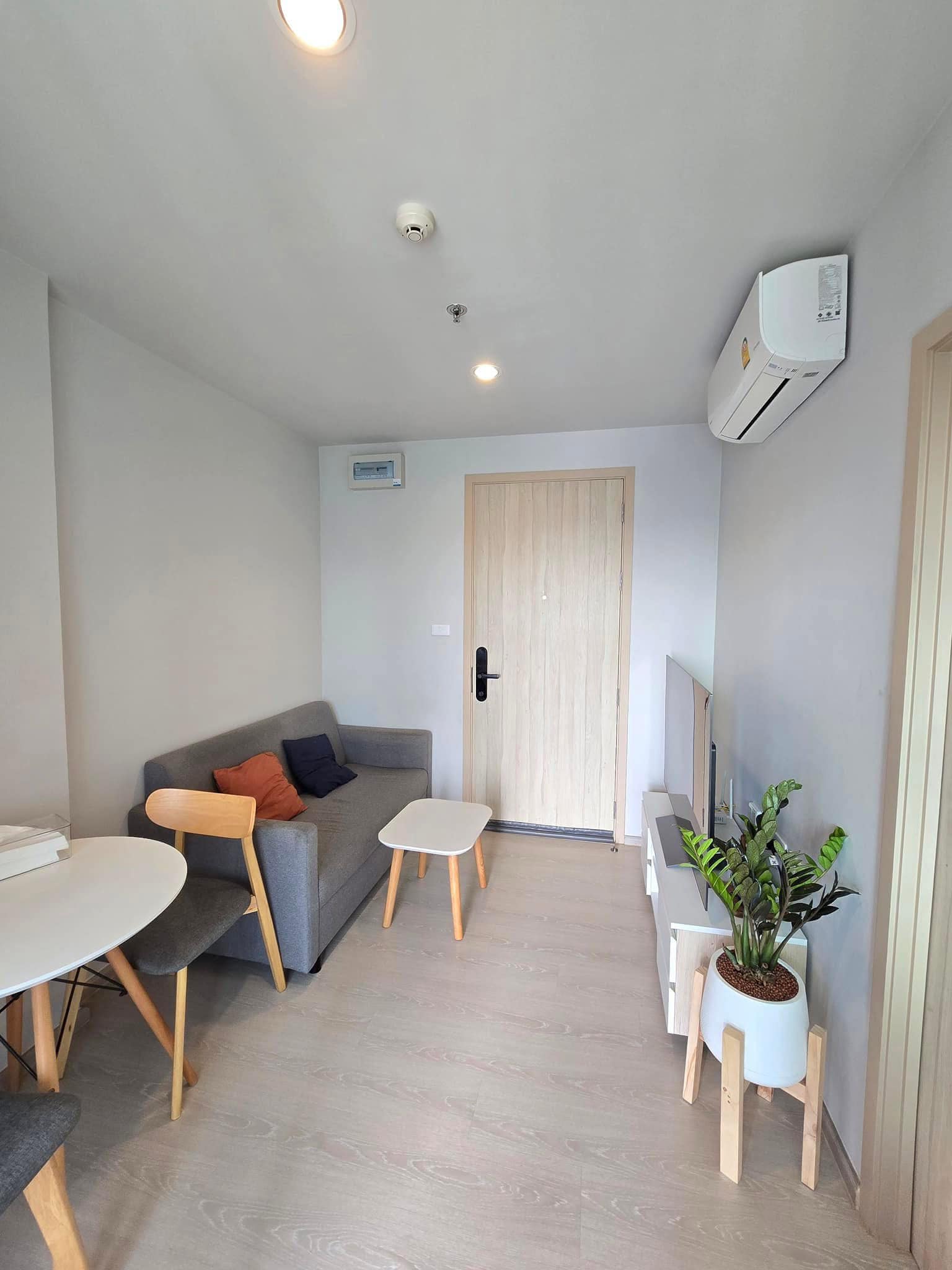 ปล่อยเช่า Nue Noble Ngamwongwan (นิว โนเบิล งามวงศ์วาน) - โซนพื้นที่ ตรงข้ามพันธุ์ทิพย์ 1ห้องนอน 1ห้องน้ำ 1ห้องนั่งเล่น - ขนาดห้อง 26 ตรม. ชั้น 20 - ให้เช่า 12,000 ต่อเดือน