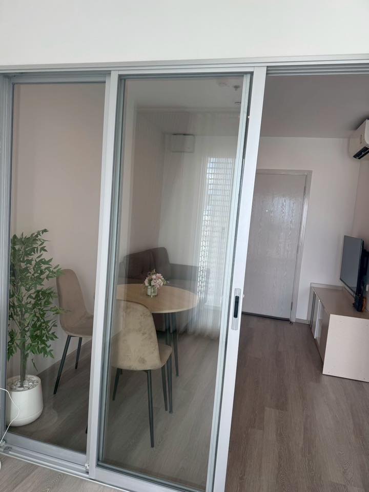 คอนโด Elio Sathorn - Wutthakat (เอลลิโอ สาทร - วุฒากาศ) High Rise โซนพื้นที่ BTS วุฒากาศ ให้เช่าห้องแบบ 1 ห้องนอน 1 ห้องอเนกประสงค์ 1 ห้องน้ำ ขนาดห้อง 35 ตรม. ชั้น 38 ตึก A ห้องใหม่