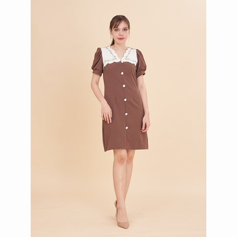 kudapy เดรสสั้นสีแดง/สีน้ำตาล/สีกรม อกปักลูกไม้แขนจั๊ม ใส่สบายสวยดูดี