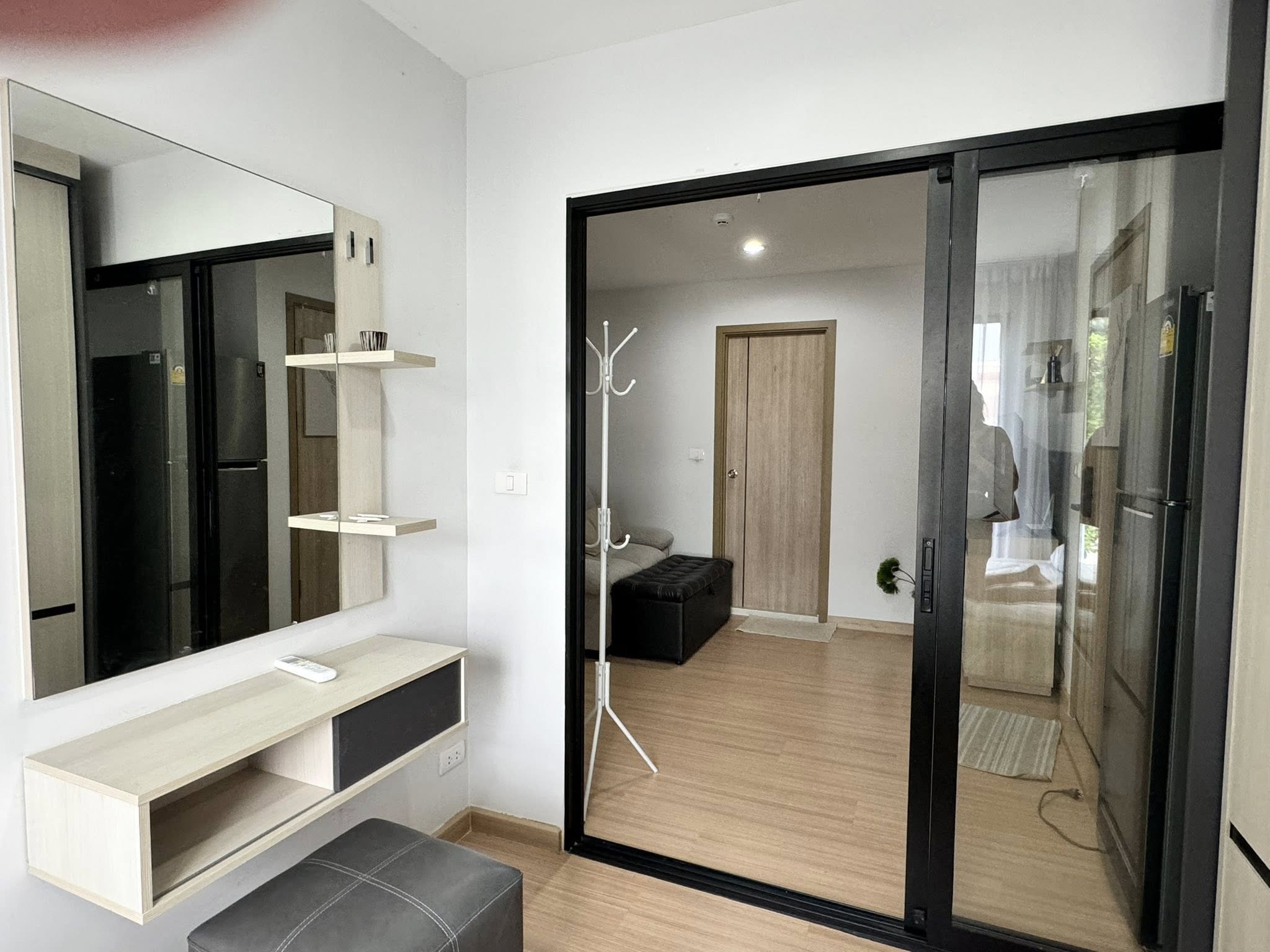 ให้เช่า Asher Sutthisan (แอชเชอร์ สุทธิสาร) 1 นอน 1น้ำ ขนาด 27 ตรม. ชั้น 4 ราคา 10,000 รถไฟฟ้าสุทธิสารและโชคชัย4