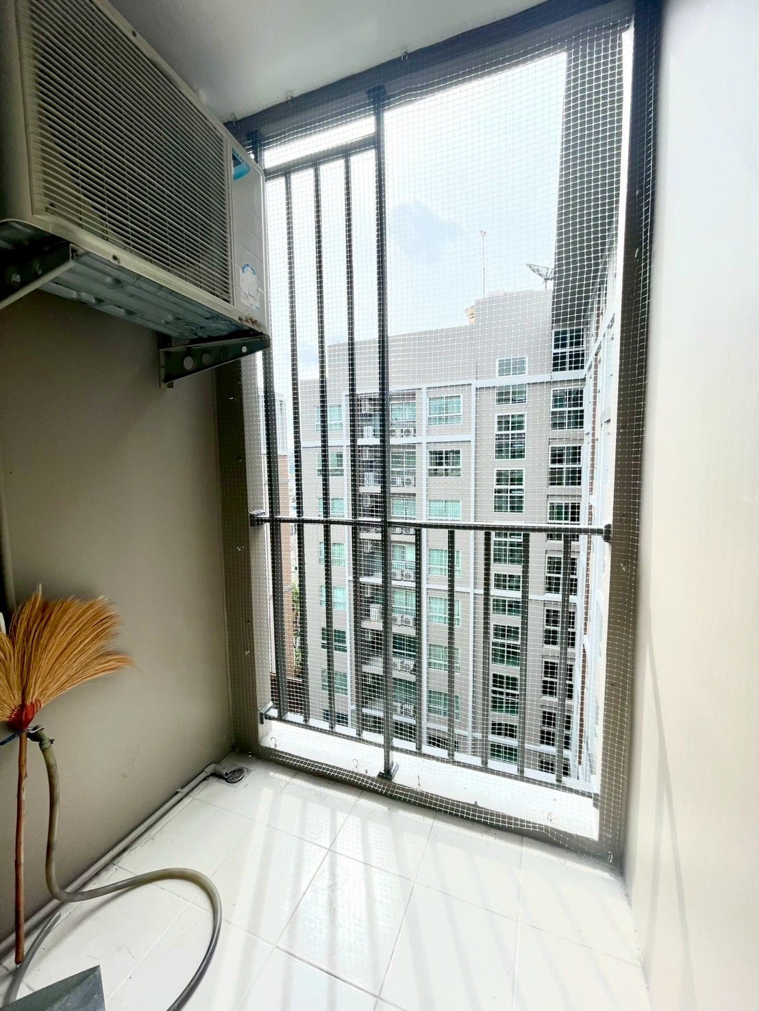 ให้เช่าคอนโด dBURA Pran Nok (ดีบุรา พรานนก) Low Rise โซนพื้นที่ MRT ไฟฉาย รพ.ศิริราช ห้องแบบ 1ห้องนอน 1ห้องน้ำ ขนาดห้อง 30 ตรม. ชั้น 11 ตึก B