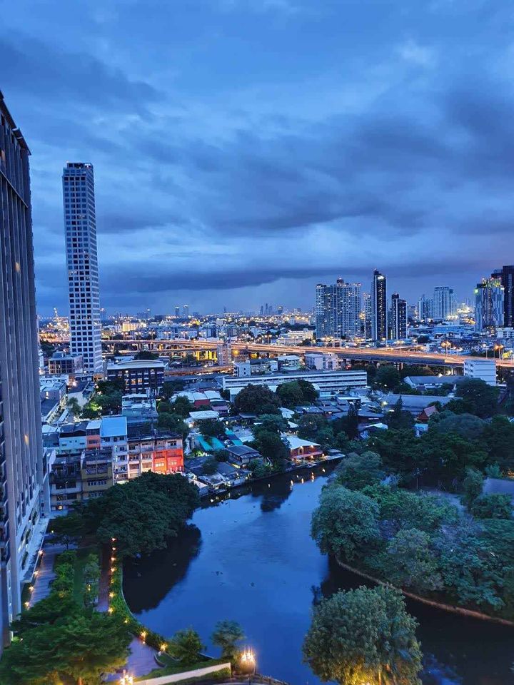 คอนโด The Base Sukhumvit 77 (เดอะ เบส สุขุมวิท 77) High Rise โซนพื้นที่ BTS อ่อนนุช ให้เช่าห้องแบบ 1ห้องนอน 1ห้องน้ำ 1ครัวปิด ขนาดห้อง 30 ตรม. ชั้น 19 ตึก B มีเครื่องซักผ้า
