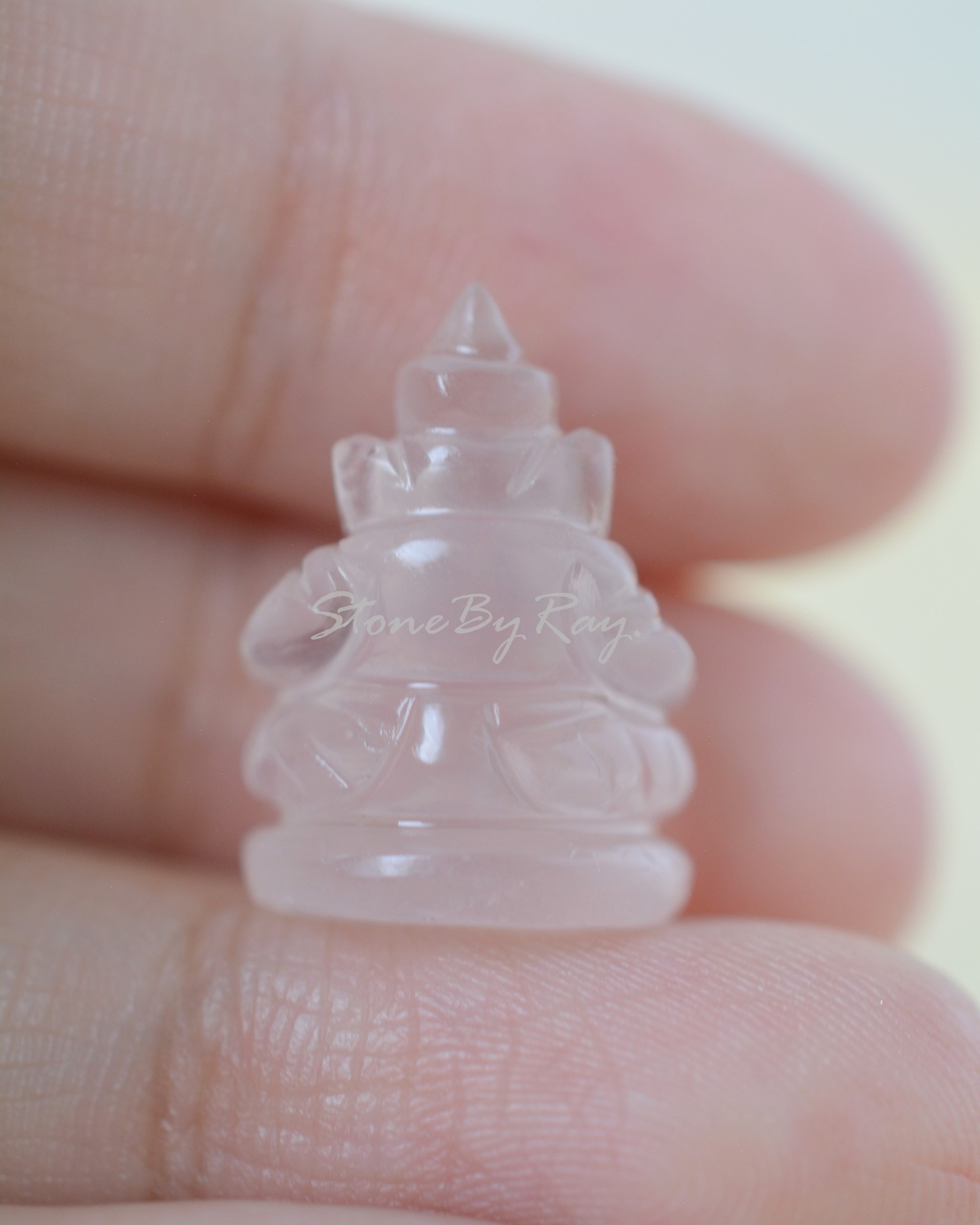 พระพิฆเนศโรสควอตซ์(Rose quartz Garnesha)