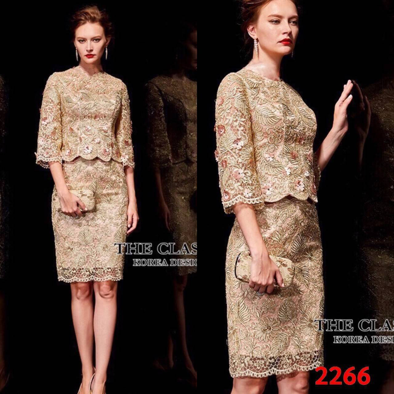 kudapy ชุดเซ็ทดิ้นทอง 2 ชิ้น ใช้ผ้าเนื้อดีปักลวดลายด้วยไหมดิ้นทอง ประดับด้วยดอกไม้ ช่วงล่างกระโปรงแยกชิ้น ทรงสวยเข้ารูป