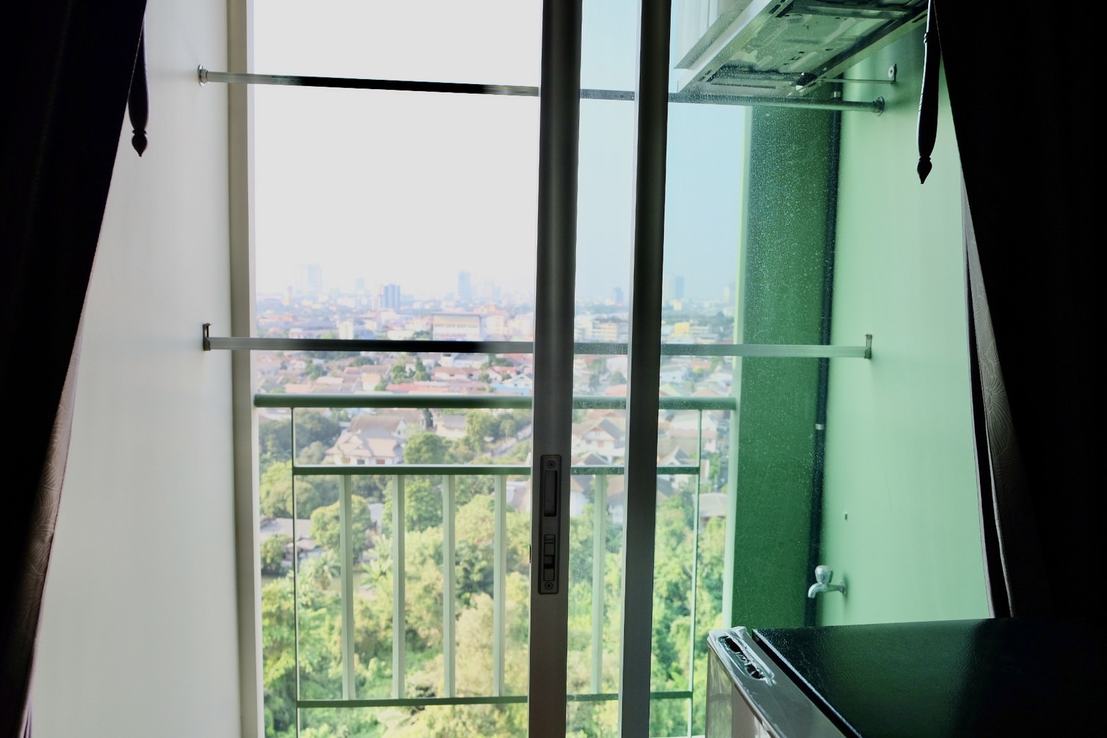 ให้เช่าคอนโด Lumpini Ville Nakhon In - Reverview (ลุมพินี วิลล์ นครอินทร์ - ริเวอร์วิว) - ใกล้กระทรวจสาธารณสุขและBig C แยกติวานนท์ - การเดินทาง: MRT แยกติวานนท์ : 1.3 กม.