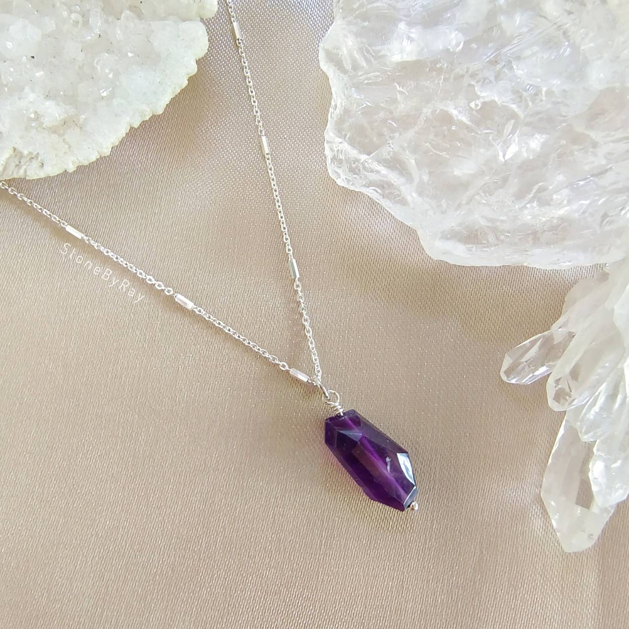 สร้อยคอเงินจี้หินอเมทิสต์เจียรเหลี่ยมแฟนซี Amethyst