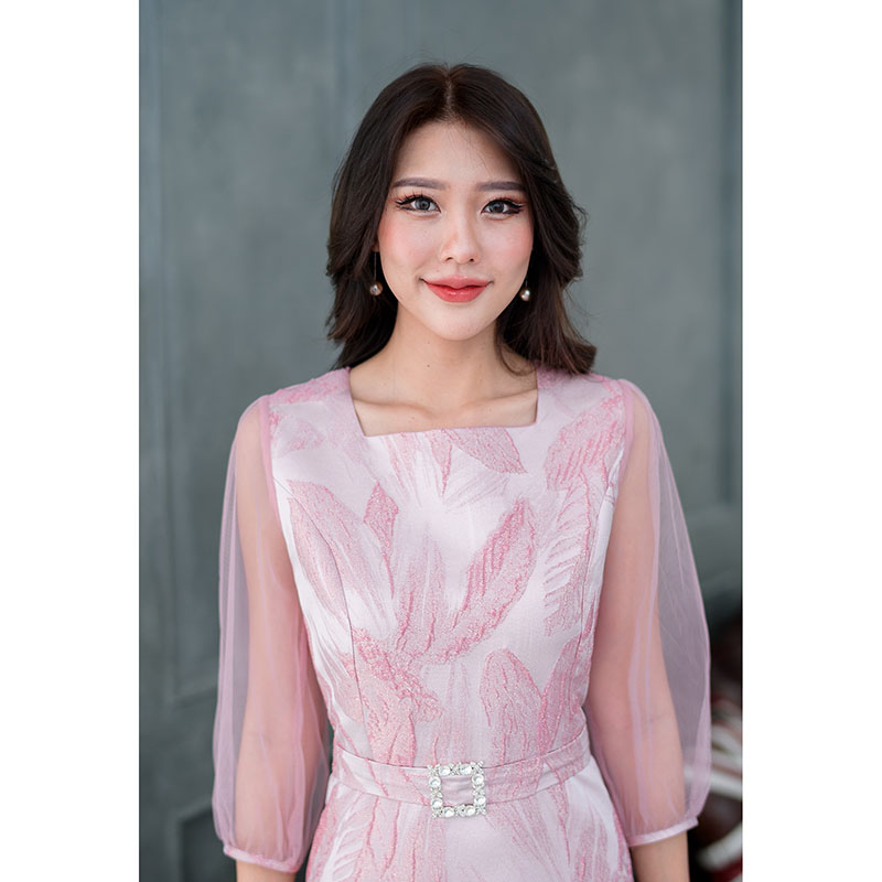 kudapy เดรสผ้า jacquard งานลายผ้าสวยโดดเด่นลายขนนกไล่สีงาน ผ้าสวยมีแท็กเจอร์ ตัวเดรสกระโปรงทรงเอ