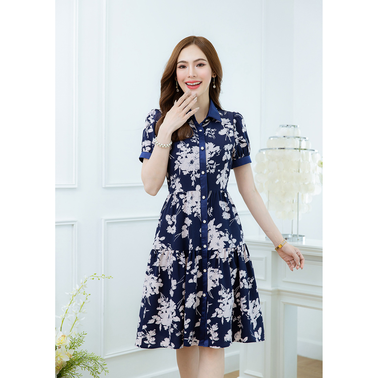 kudapy เดรสคอปกกระดุมหน้า ผ้าลายดอกสวยเด่น แพทเทิร์นสวยเก๋ ใส่ง่ายๆ เป็นชุดเปิดกระดุมด้านหน้า