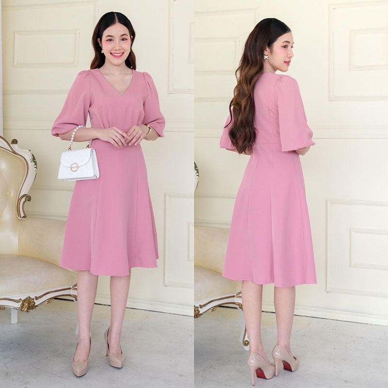 kudapy เดรสสั้นสีโอรส/สีแดงเบอร์กันดี /สีเขียวพิตาชิโอ้/สีครีมนู้ด/สีชมพู คอวี ดีเทลจีบช่วงอก รุ่นนี้ใส่ง่ายใส่สบาย ใส่แล้วดูผอม แขนศอกเรียบหรู กระโปรงฟรีสะโพก