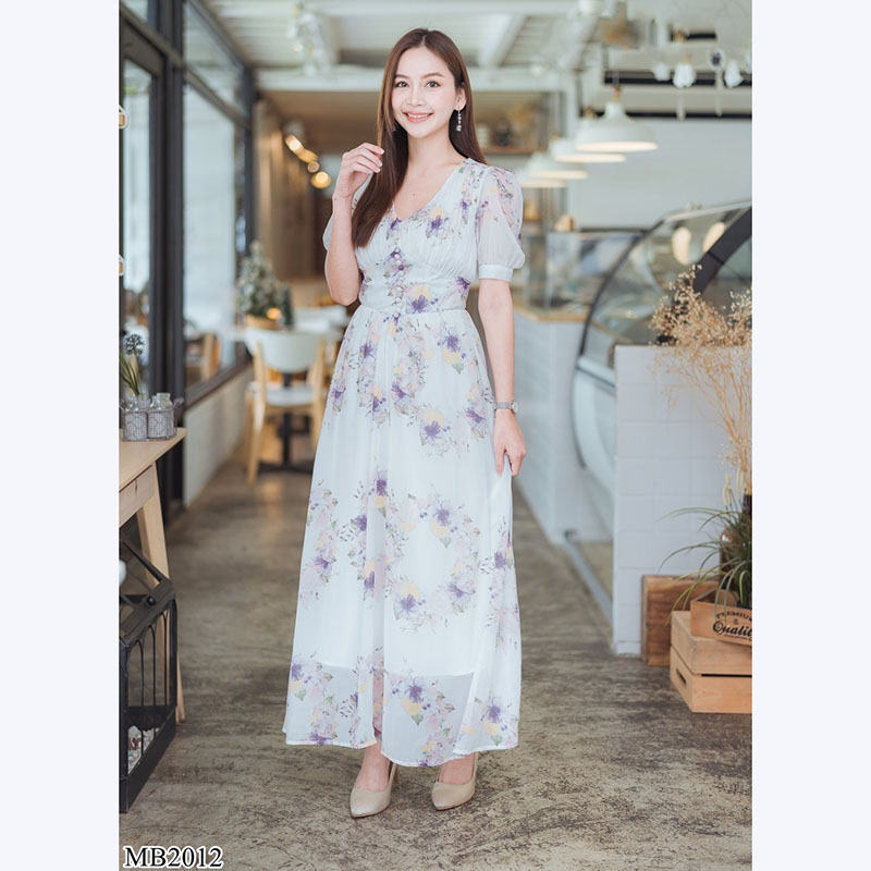 kudapy เดรสยาวสีขาว แต่งกระดุมลายดอกใส่สบายสวยดูดี