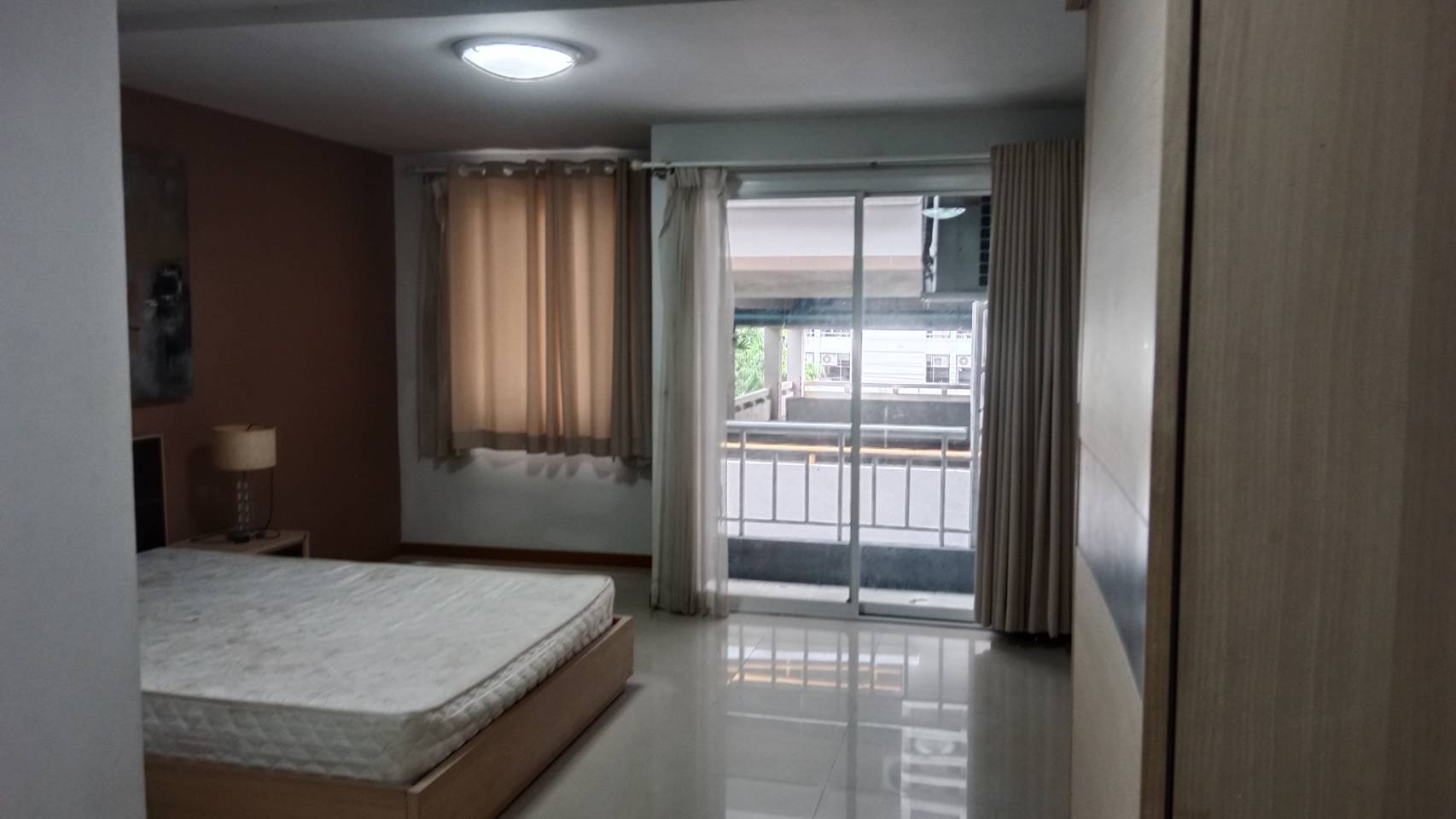 ให้เช่า บูทีค รัชดา 17 ห้องStudio พร้อมเฟอร์นิเจอร์