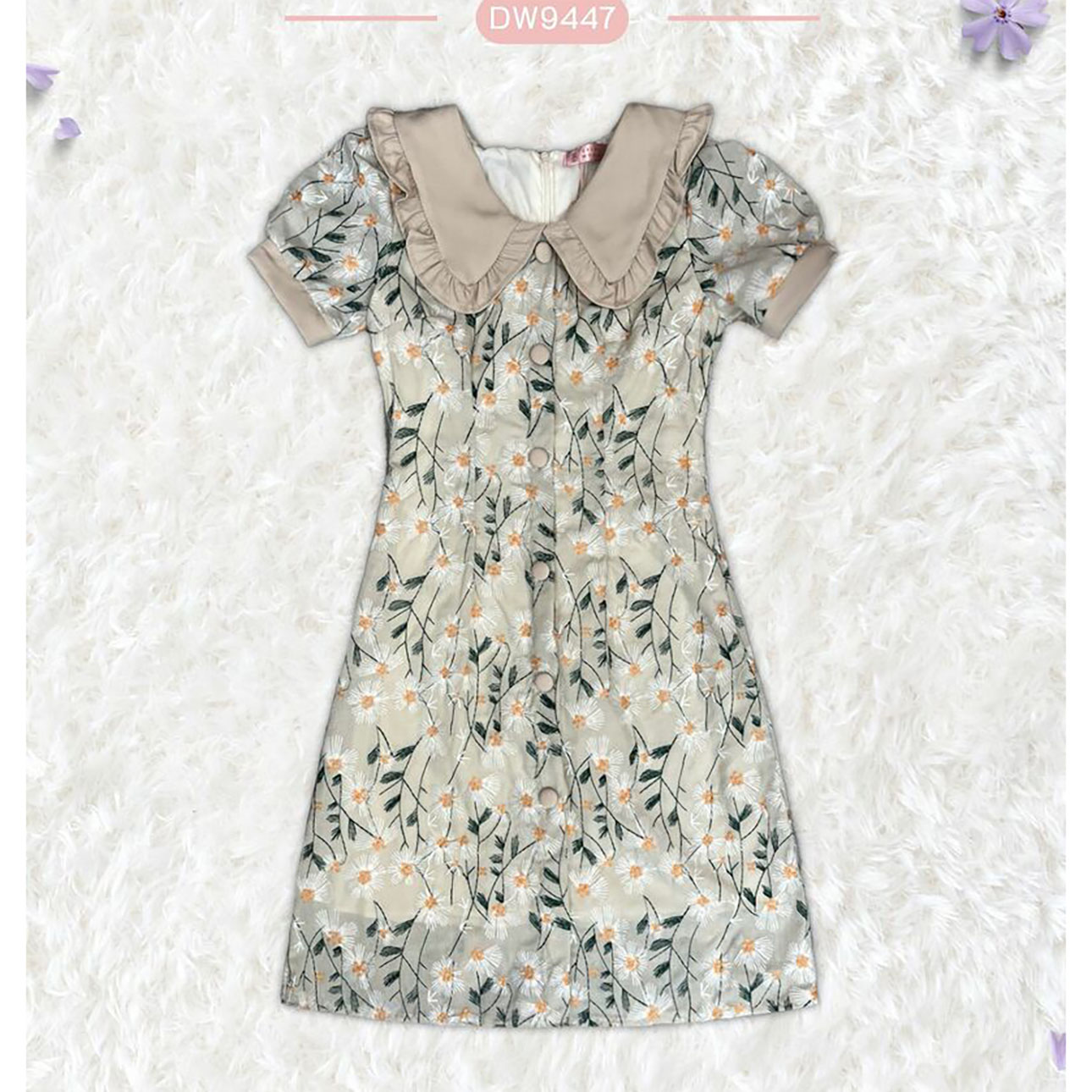 kudapy เดรสสั้นสีแดง/สีชมพู/สีครีม ผ้าเดซี่คอบัวปักดอก