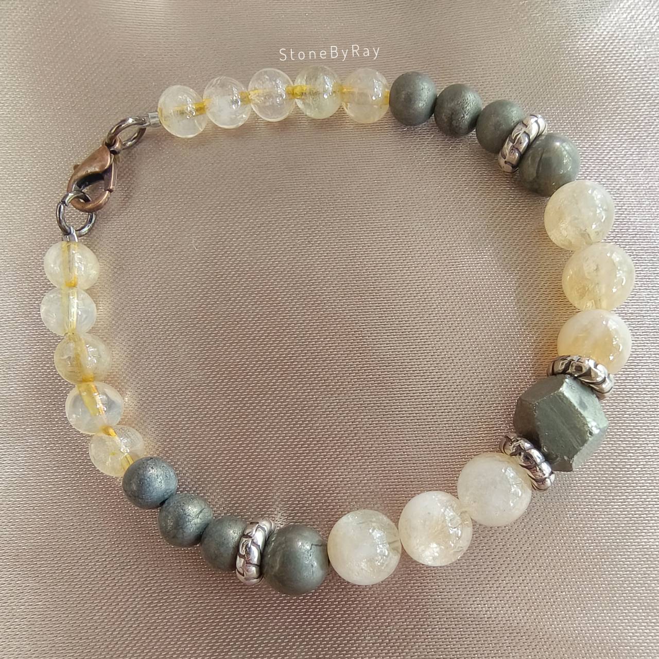 สร้อยข้อมือหินซิทรินร้อยกับไพไรต์ Citrine+Pyrite