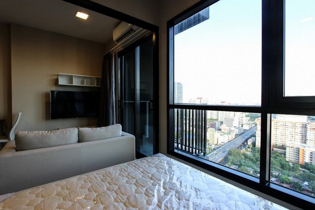 ให้เช่าและขาย Condolette Midst Rama 9 (คอนโดเลต มิสท์ พระราม 9)