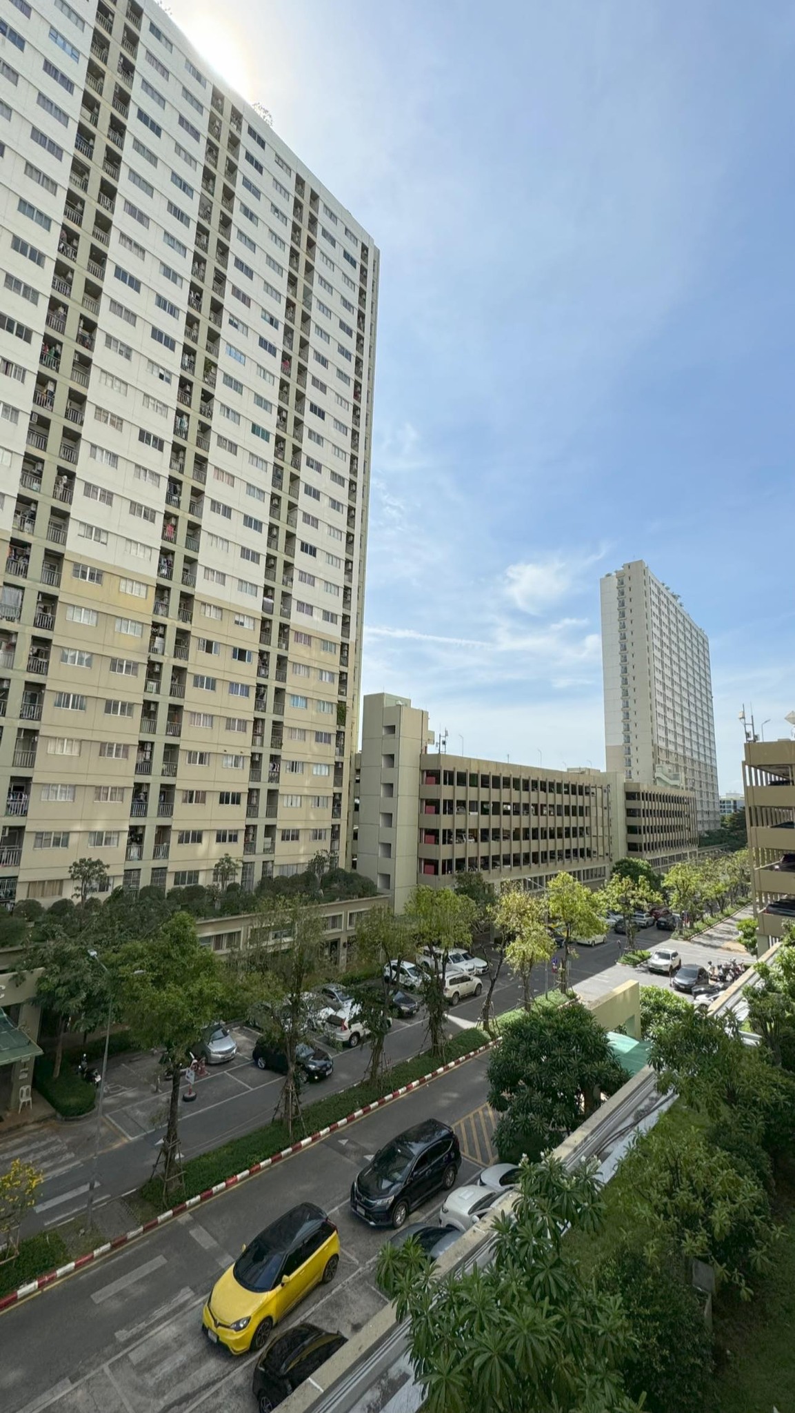 ให้เช่าห้องแบบ 1ห้องนอน 1ห้องน้ำ โซนพื้นที่ MRT คู้บอน รามอินทรา กม.9 คอนโด Lumpini Condo Town Ramintra-Navamin (ลุมพินี คอนโดทาวน์ รามอินทรา-นวมินทร์) ขนาดห้อง 25 ตรม. ชั้น 3 ตึก A