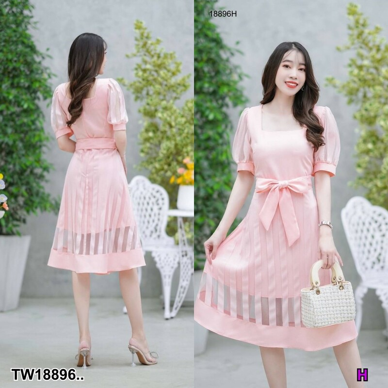 kudapy เดรสสั้นสีดำ/สีโอรส/สีครีม คอเหลี่ยมแขนตุ๊กตา แต่งผ้าซีทรูตัดต่อระบายชาย ผูกโบว์เอวงานสวย