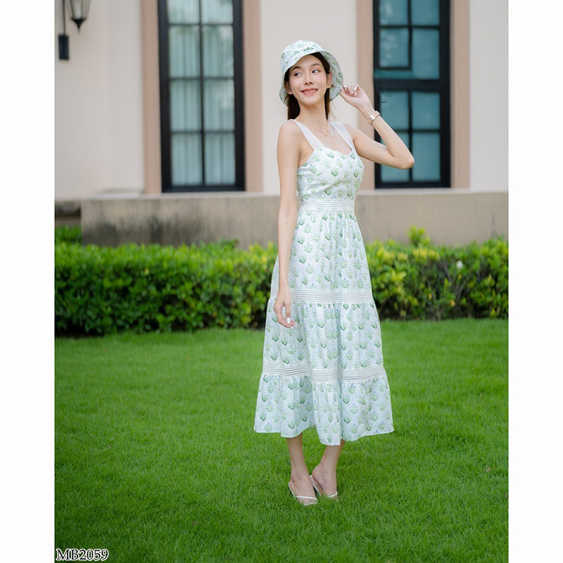 kudapy เดรสยาวสีขาว/สีฟ้า เดรสลายดอก+หมวก ลายดอกไม้สวยดูดี ใส่เที่ยวทะเล เบาสบายมากๆ