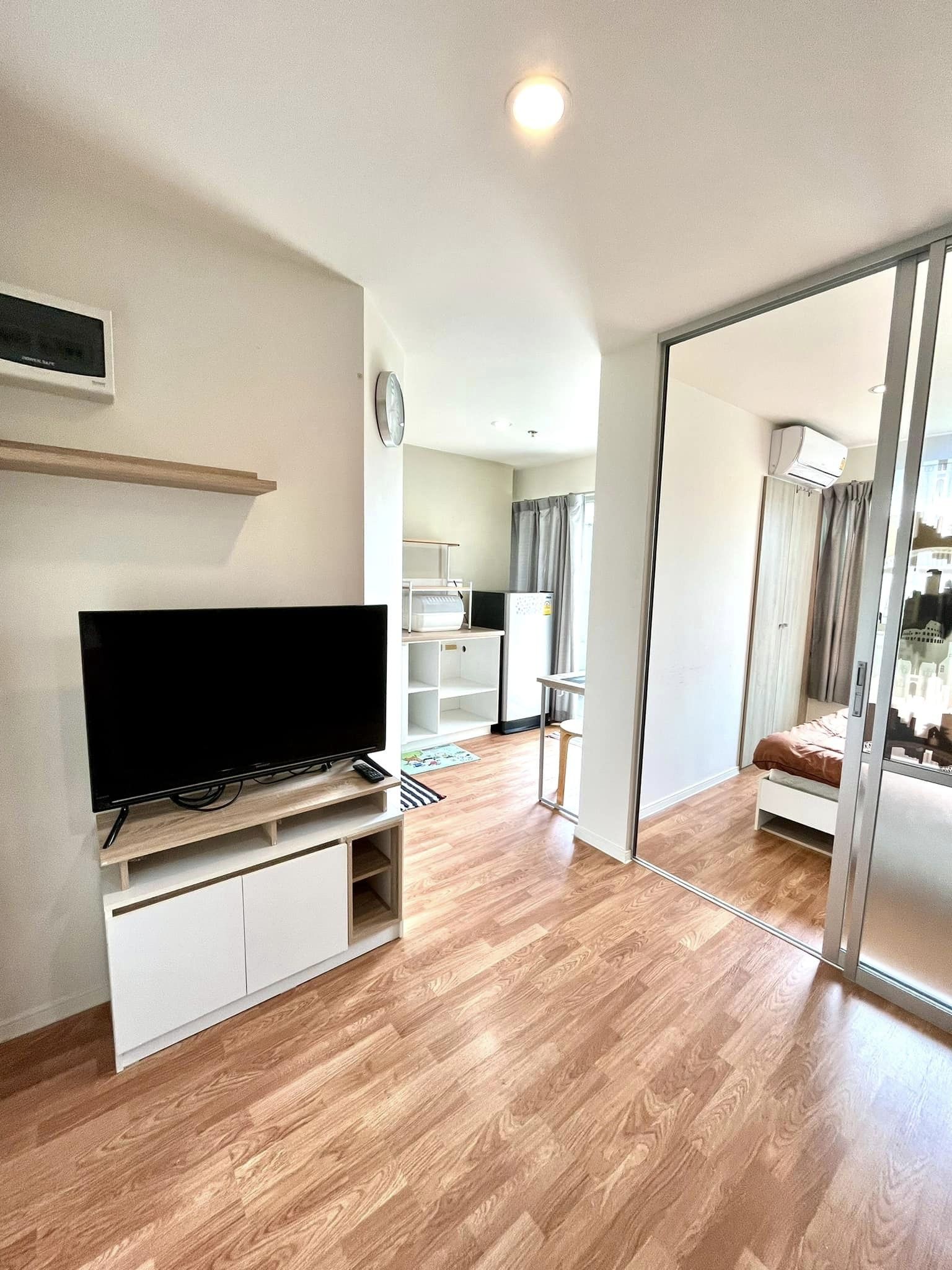 ให้เช่าคอนโด Lumpini Ville Nakhon In - Reverview (ลุมพินี วิลล์ นครอินทร์ - ริเวอร์วิว) - พร้อมเข้าอยู่ได้ทันที่เลย - การเดินทาง: รถไฟฟ้า MRT แยกติวานนท์ 1.3 กม. - ใกล้กระทรวงสาธารณสุข มหาวิทยาลัยเทคโนโลยีพระจอมเกล้าพระนครเหนือ