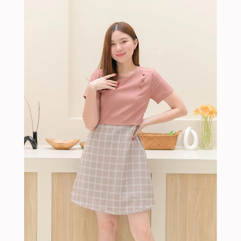 kudapy ชุดเดรสแขนสั้นสีน้ำตาล/สีเทาฟ้า ตัดต่อเย็บคิ้วท์ที่ช่วงบ่า