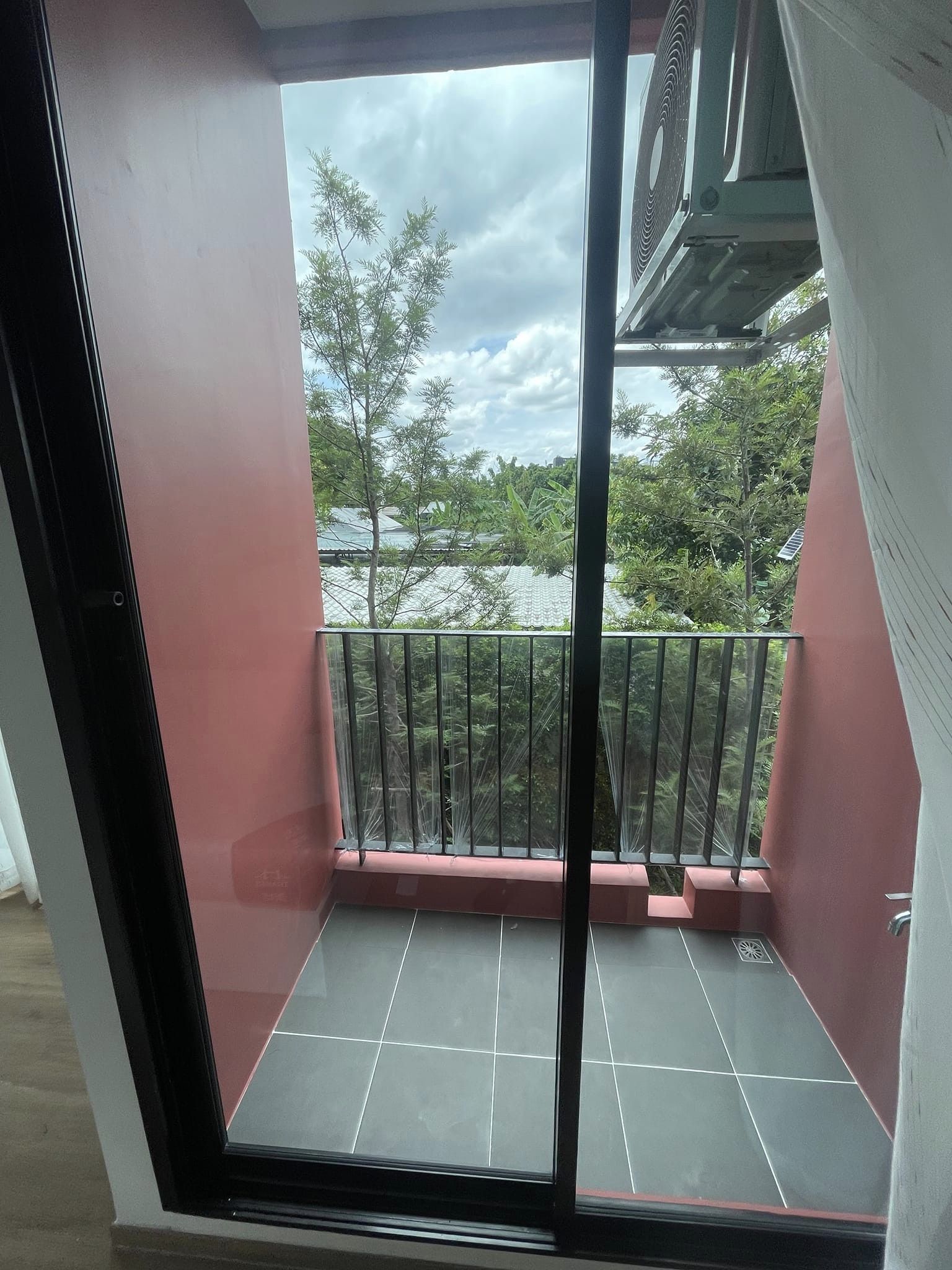 ปล่อยเช่าคอนโด Cybiq Ratchada 32 (ไซบิค รัชดา 32) - Stuio 1ห้องน้ำ 1ห้องครัว - ใกล้ โซน ลาดพร้าววังหิน - ขนาดห้อง 25 ตรม. ชั้น 2 ตึก I