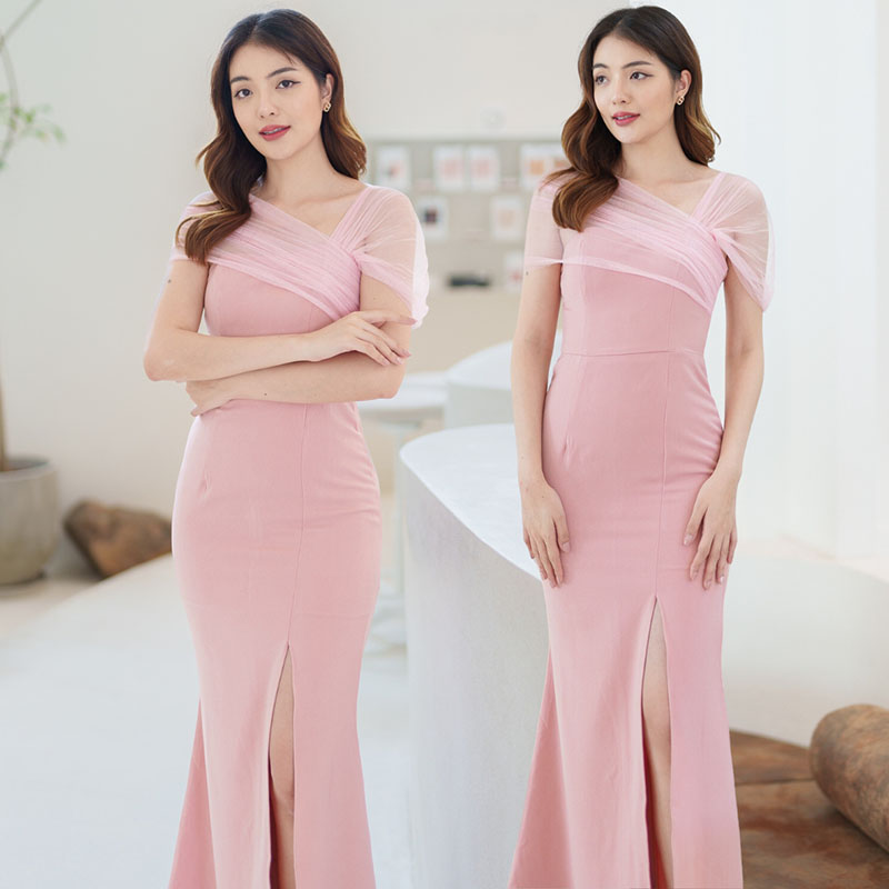 kudapy เดรสยาวสีน้ำตามอิฐ/ส้มอิฐ/สสีแดง/สีชมพู/สีกรม สไตล์เรียบหรูดูแพง ไหล่แต่งผ้าซีทรู กระโปรงยาวผ่าหน้า เหมาะสำหรับใส่เป็นชุดราตรี ชุดไปงานแต่งงาน ชุดเพื่อนเจ้าสาว