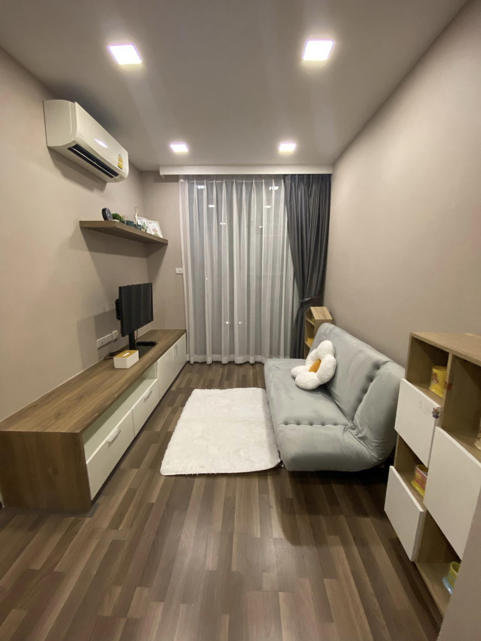 ให้เช่าคอนโด Block 44 Condo (บล็อค 44 คอนโด ซอยพหลโยธิน 44) - 1ห้องนอนห้องใหม่เฟอร์เครื่องใช้ไฟฟ้าครบ - การเดินทาง: รถไฟฟ้า BTS กรมป่าไม้ - ใกล้ ม.เกษตรศาสตร์ ม.ศรีปทุม