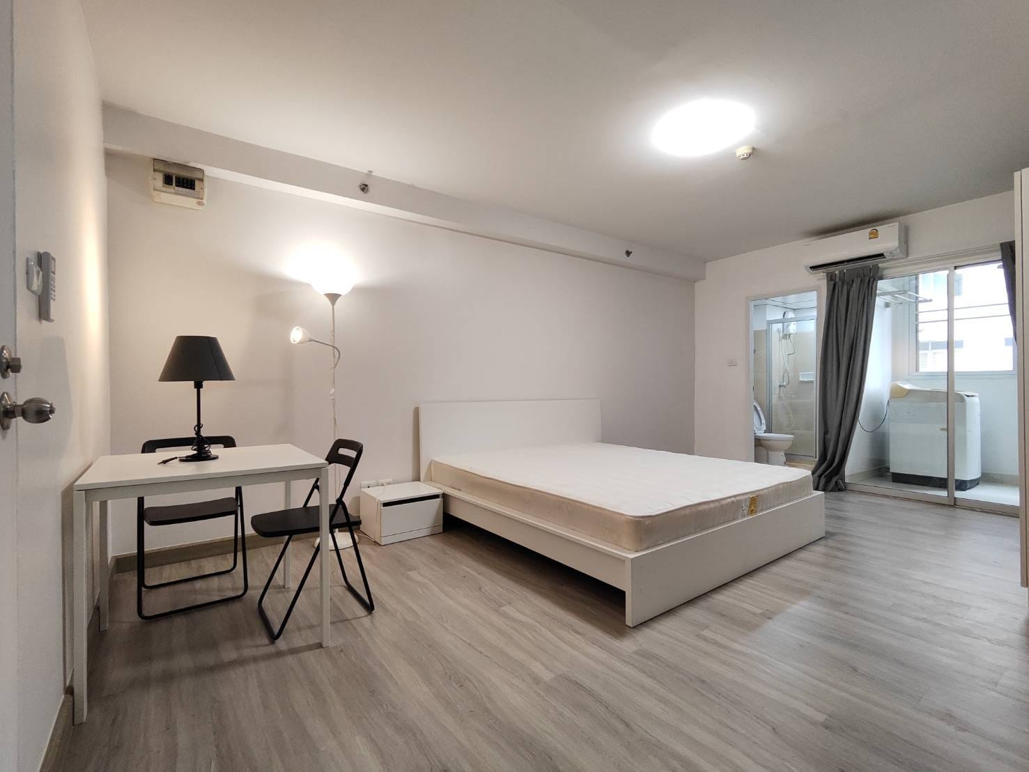 ให้เช่าห้องเฟอร์นิเจอร์และเครื่องใช้ไฟฟ้าครบสอบถามแอด Line ID : Smile-easy ที่ City Home Sukhumvit