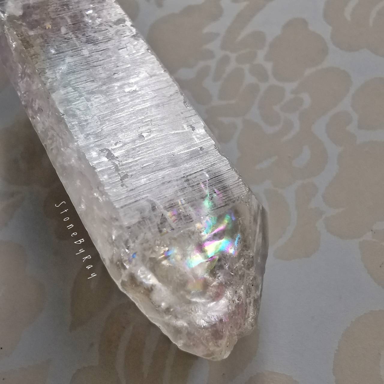 หินออร่าควอตซ์ (Aura Quartz)