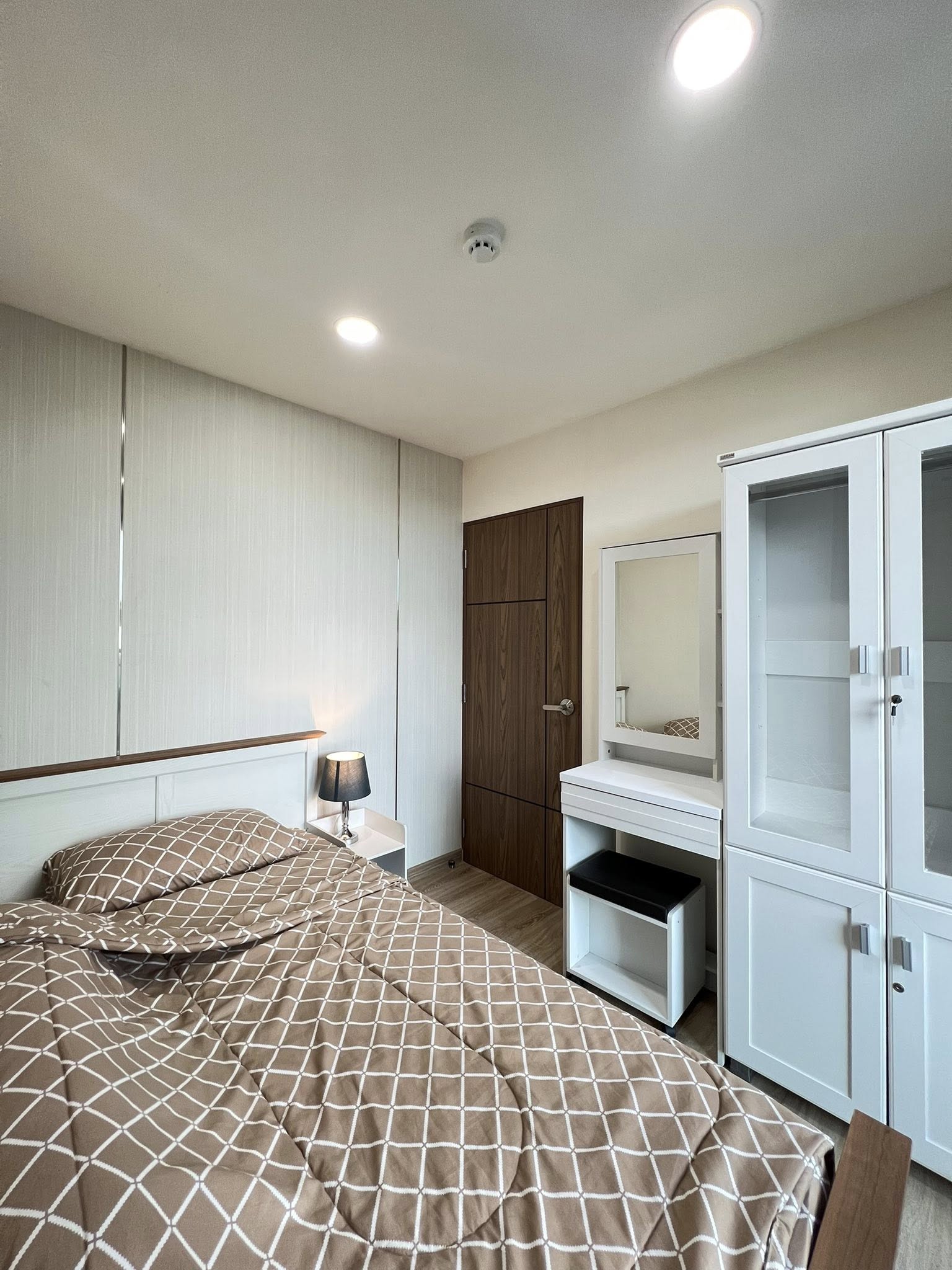 ให้เช่าคอนโด THE CUBE LOFT Ladprao 107 (เดอะคิวบ์ ลอฟท์ ลาดพร้าว 107) โซน รถไฟฟ้า MRT ลาดพร้าว 101 2ห้องนอน / 1ห้องน้ำ ขนาดห้อง 36 ตรม. ชั้น 3