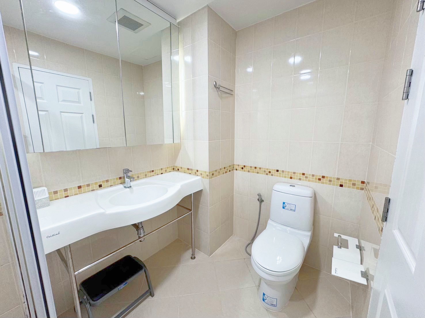 ให้เช่าคอนโด Life @ Ratchada (ไลฟ์ แอท รัชดา) 2ห้องนอน 2ห้องน้ำ