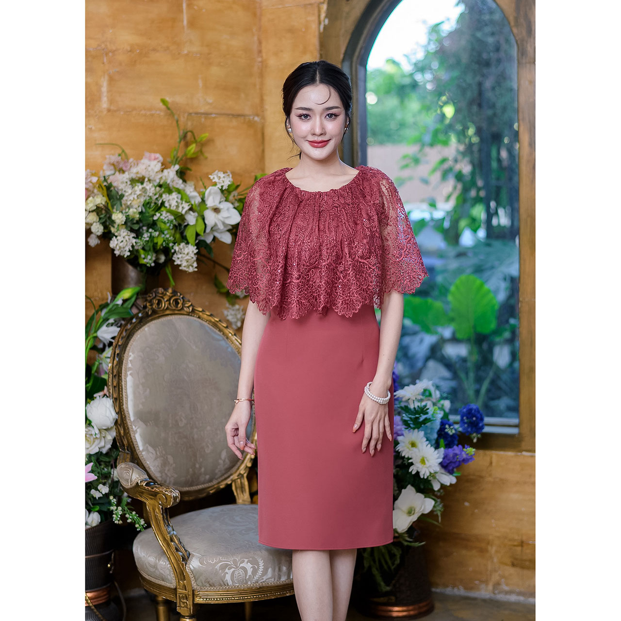 kudapy เดรสสั้นสีชมพู/สีฟ้าคราม/สีปูนแดง ข่วงเสื้อเป็นงานผ้าลูกไม้พรีเมี่ยม สวยหรู เนื้อผ้าทอลายอย่างดี ตกแต่งเลื่อมผ้าจริงสวยมาก