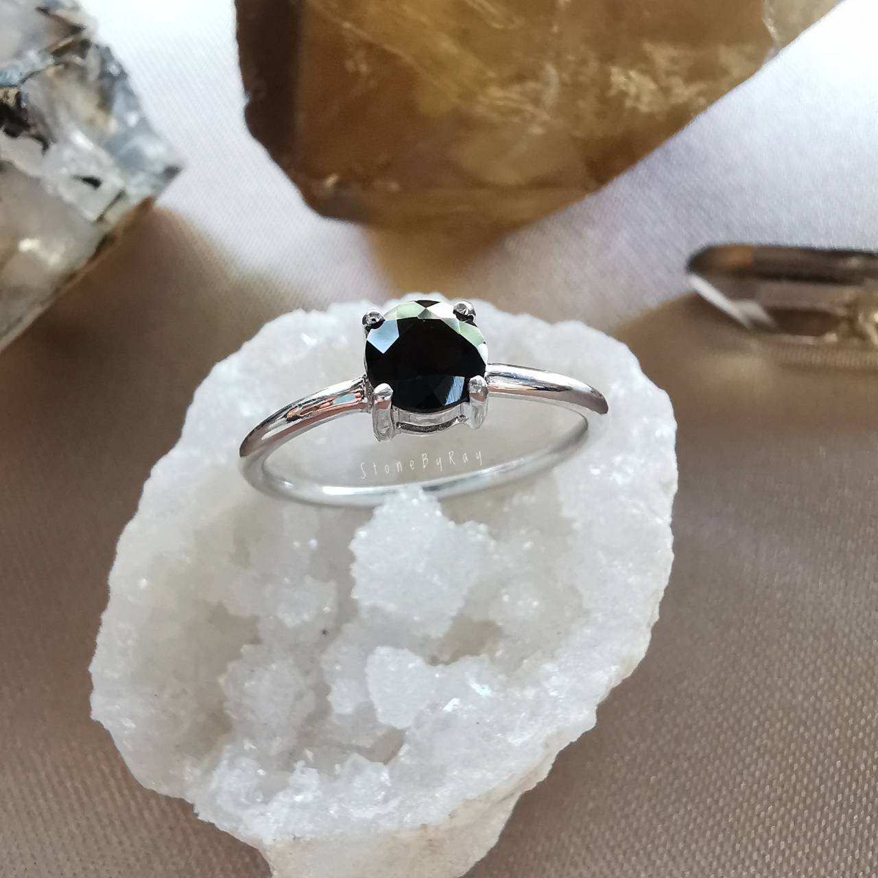 แหวนเงินหินสะเก็ดดาว Tektite
