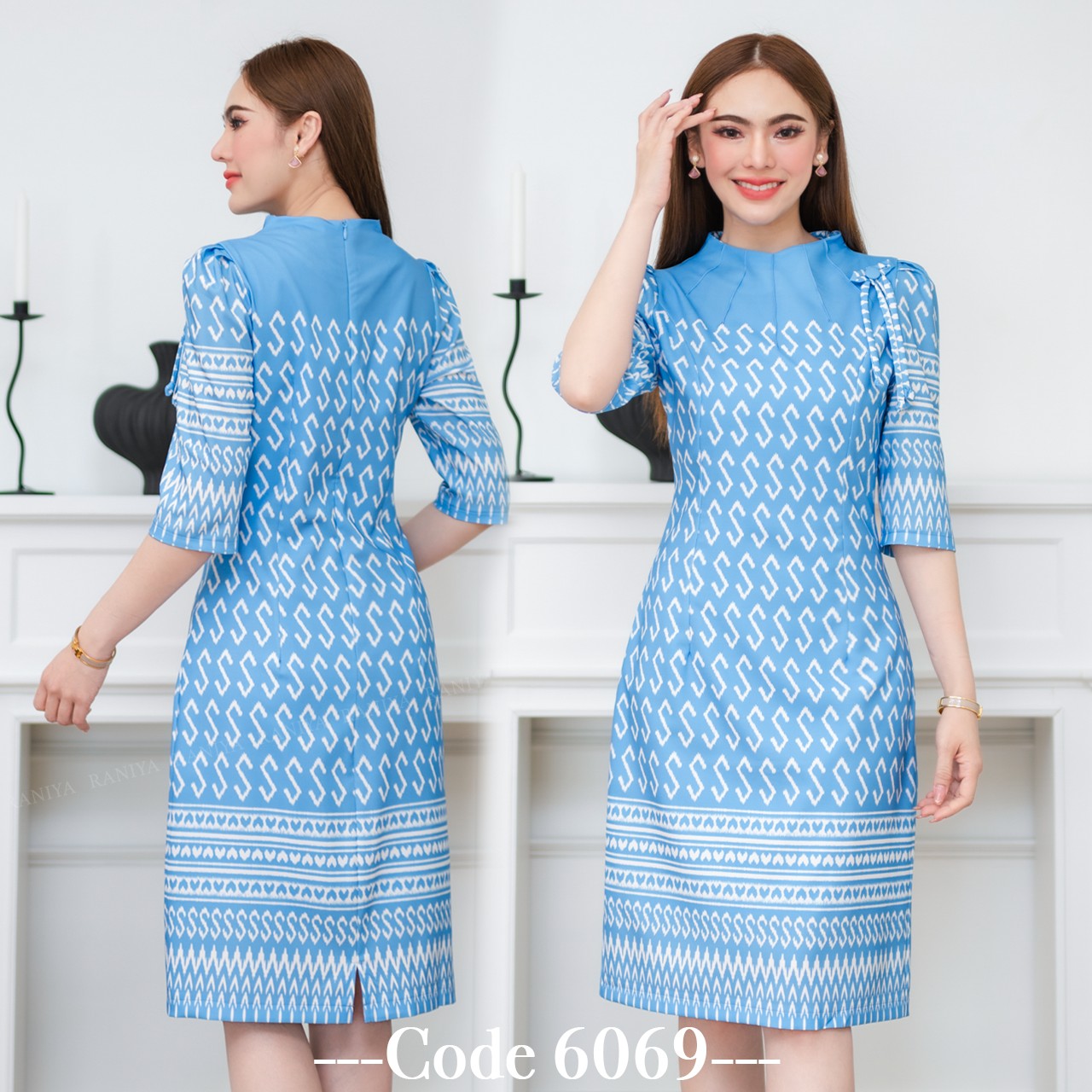 kudapy เดรสสั้นสีฟ้า /สีชมพู ผ้าโพลีเอสเตอร์งานพิมพ์ลายขอ แขนสามส่วน ตีเกร็ดด้านหน้า แต่งโบว์ มีซับในและชิปหลังใส่สบาย